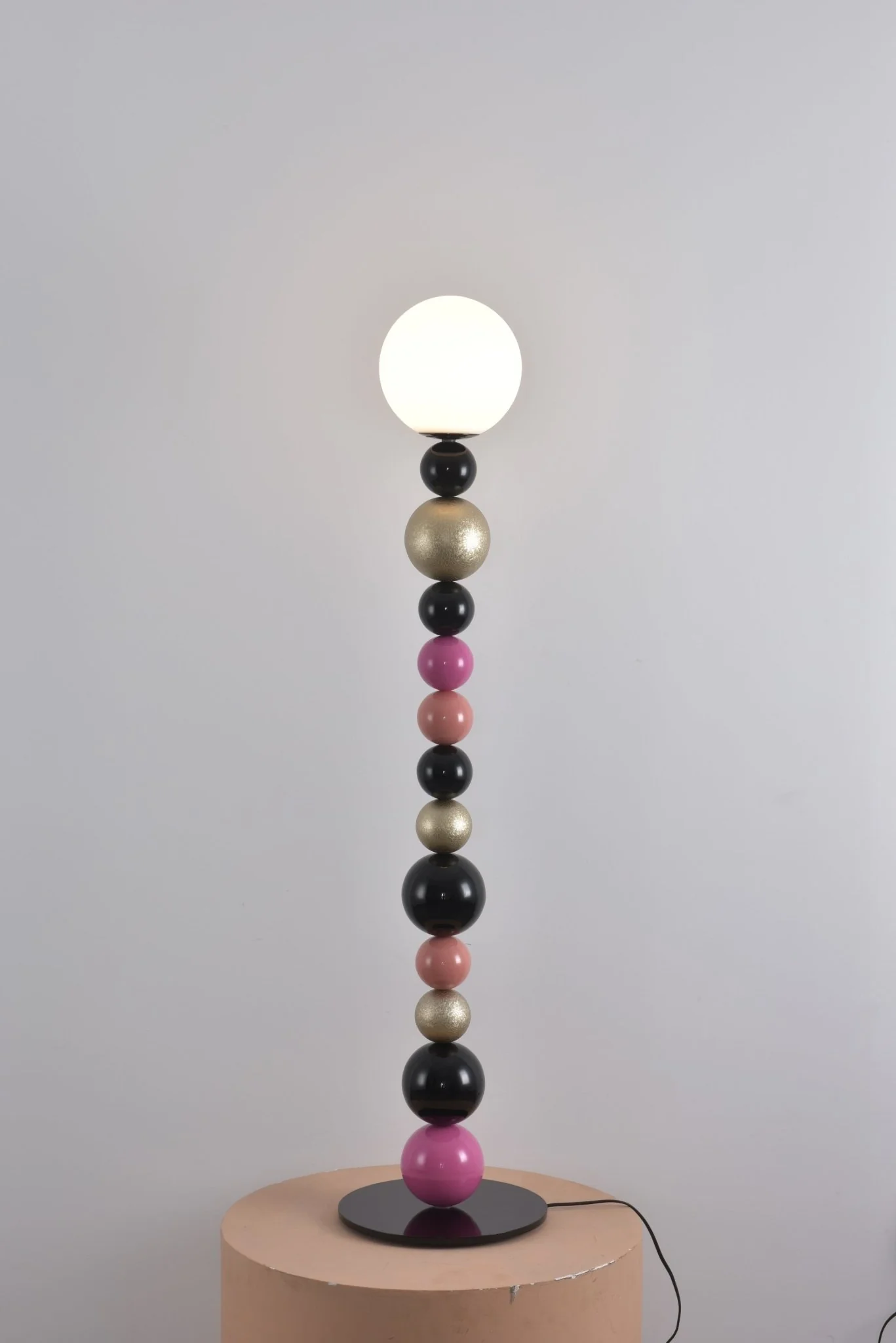 Round Balls Stacking Floor Lamp - Image 43