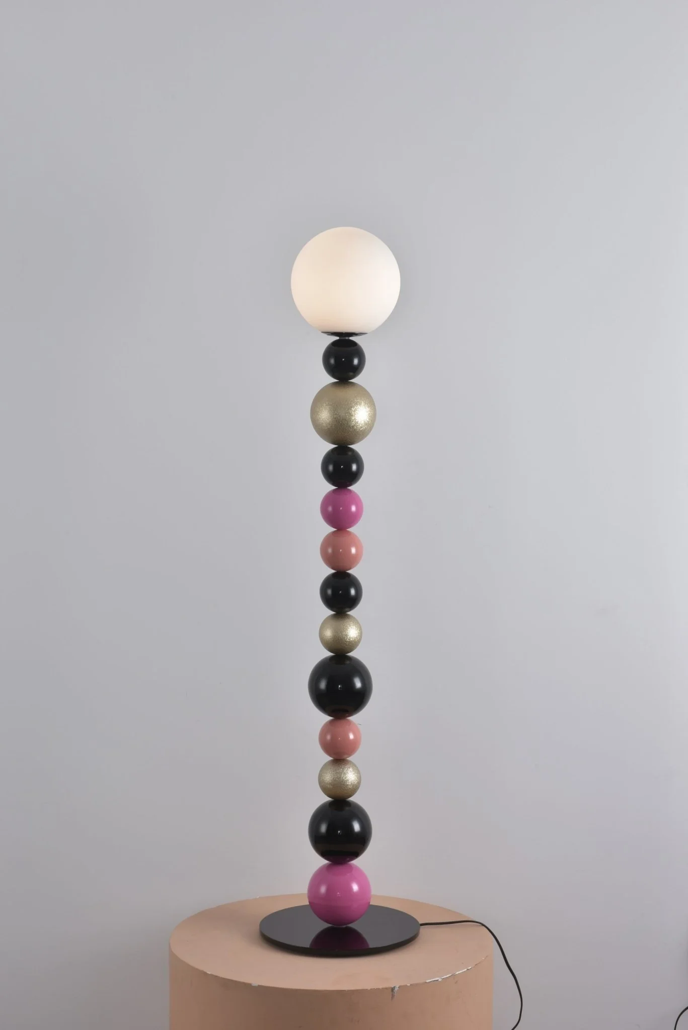 Round Balls Stacking Floor Lamp - Image 44