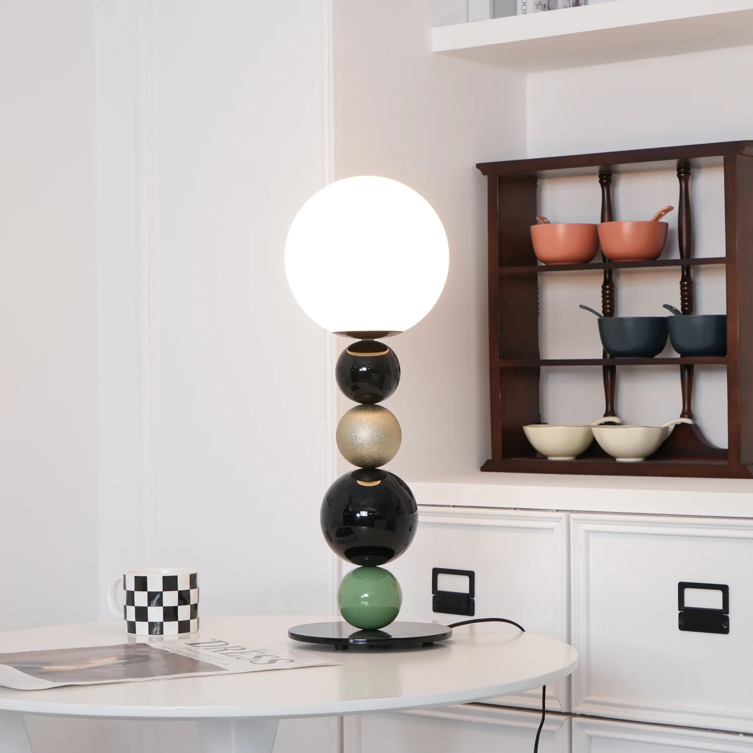 Round Balls Stacking Table Lamp - Image 9