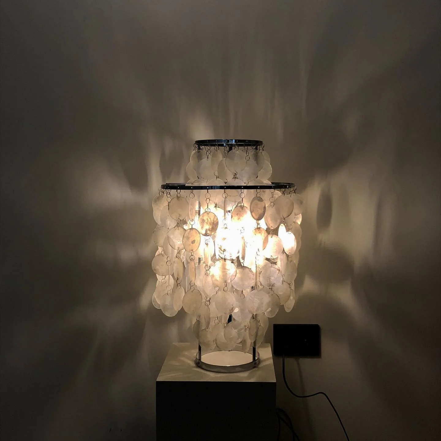 Round Shell Table Lamp - Image 14