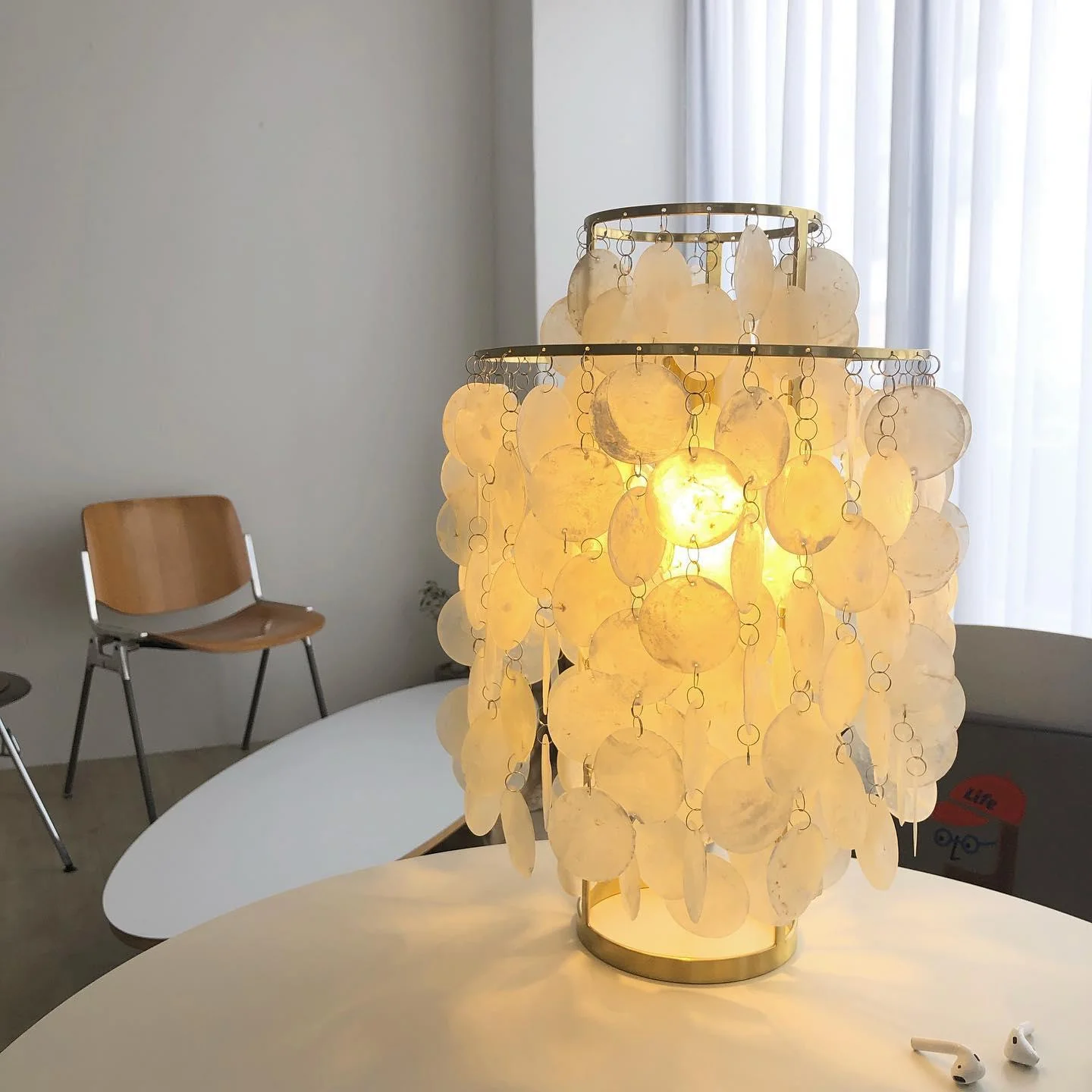Round Shell Table Lamp - Image 2