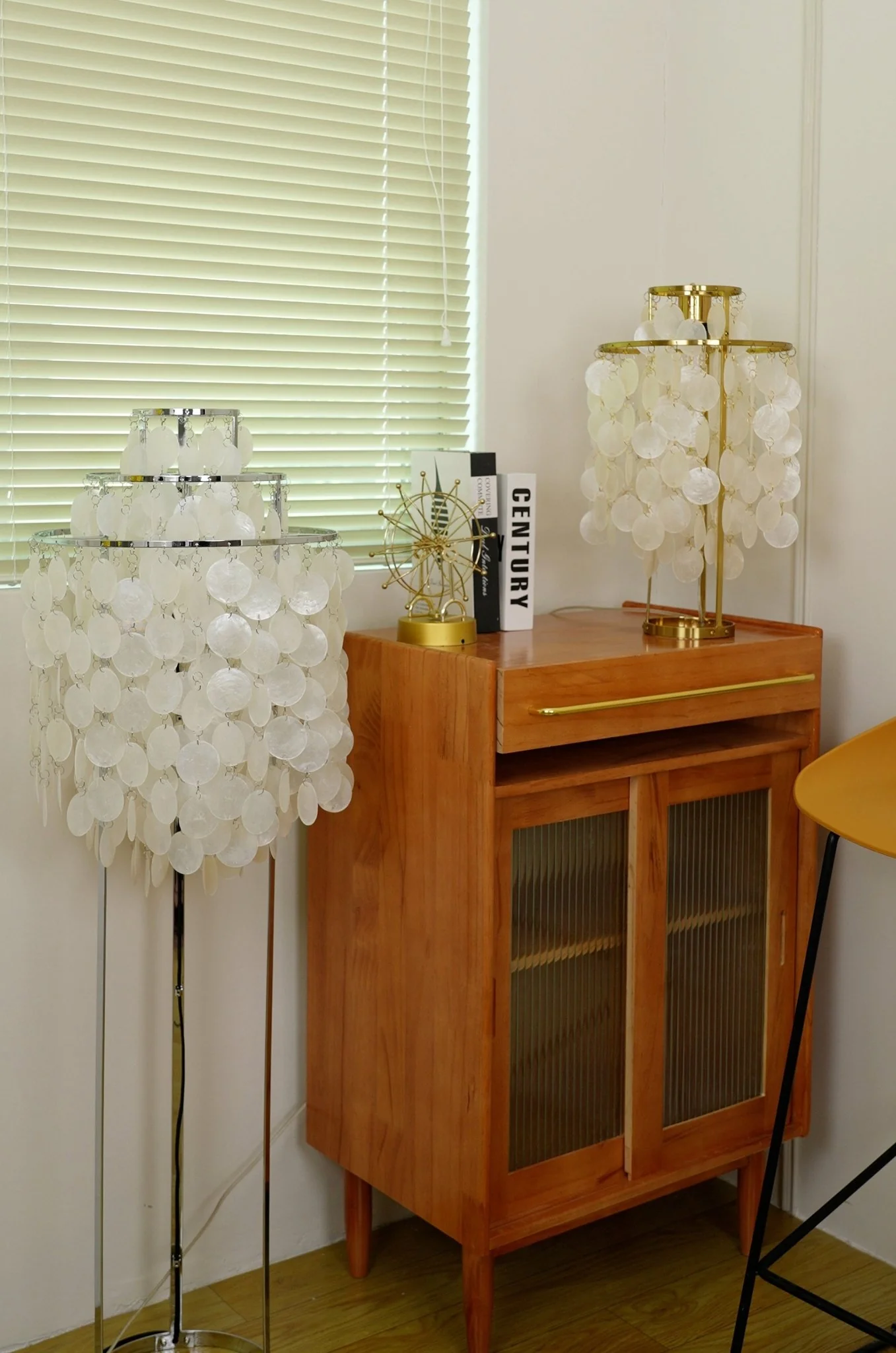 Round Shell Table Lamp - Image 31