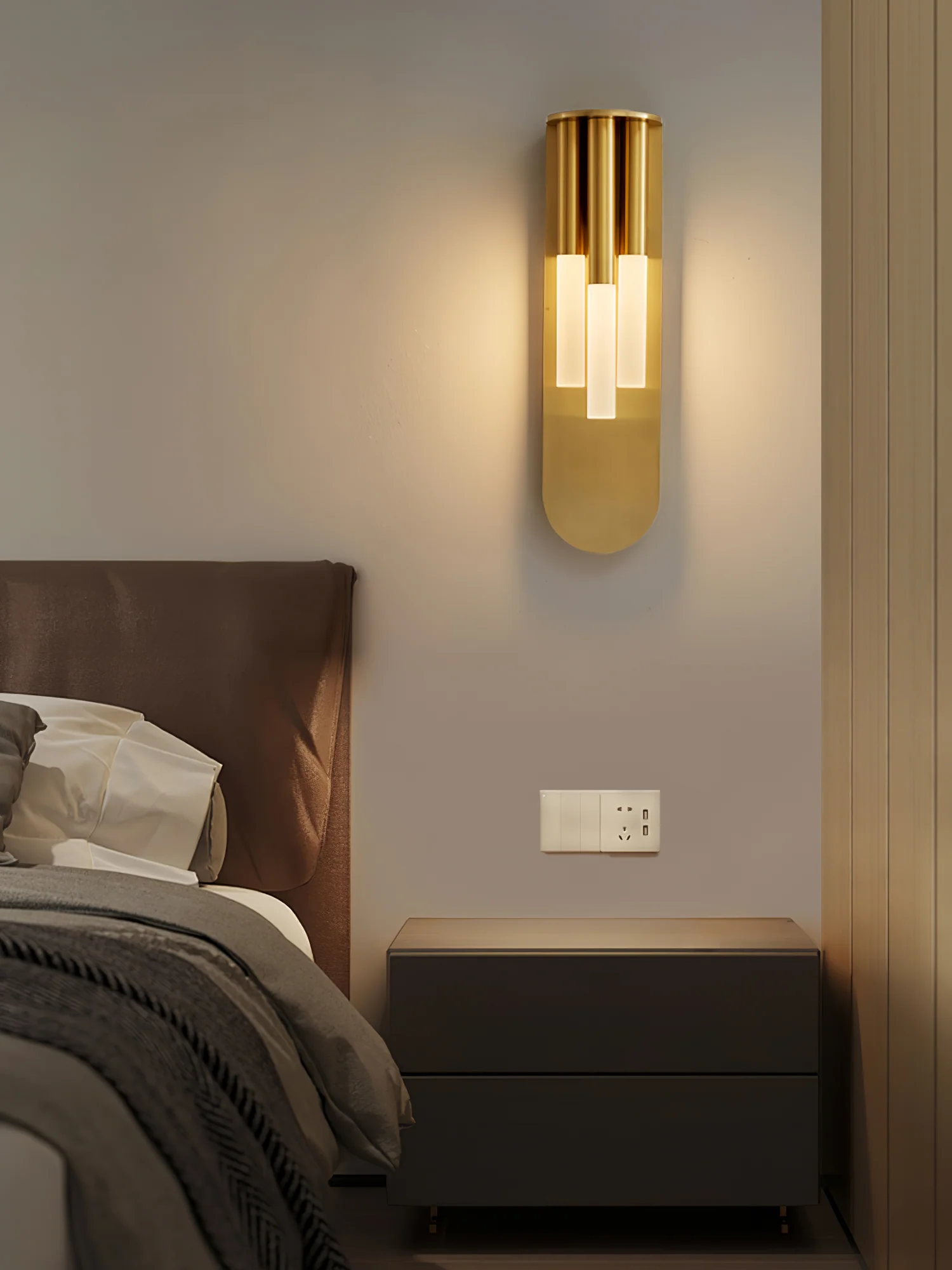 Rousseau Wall Lamp - Image 18