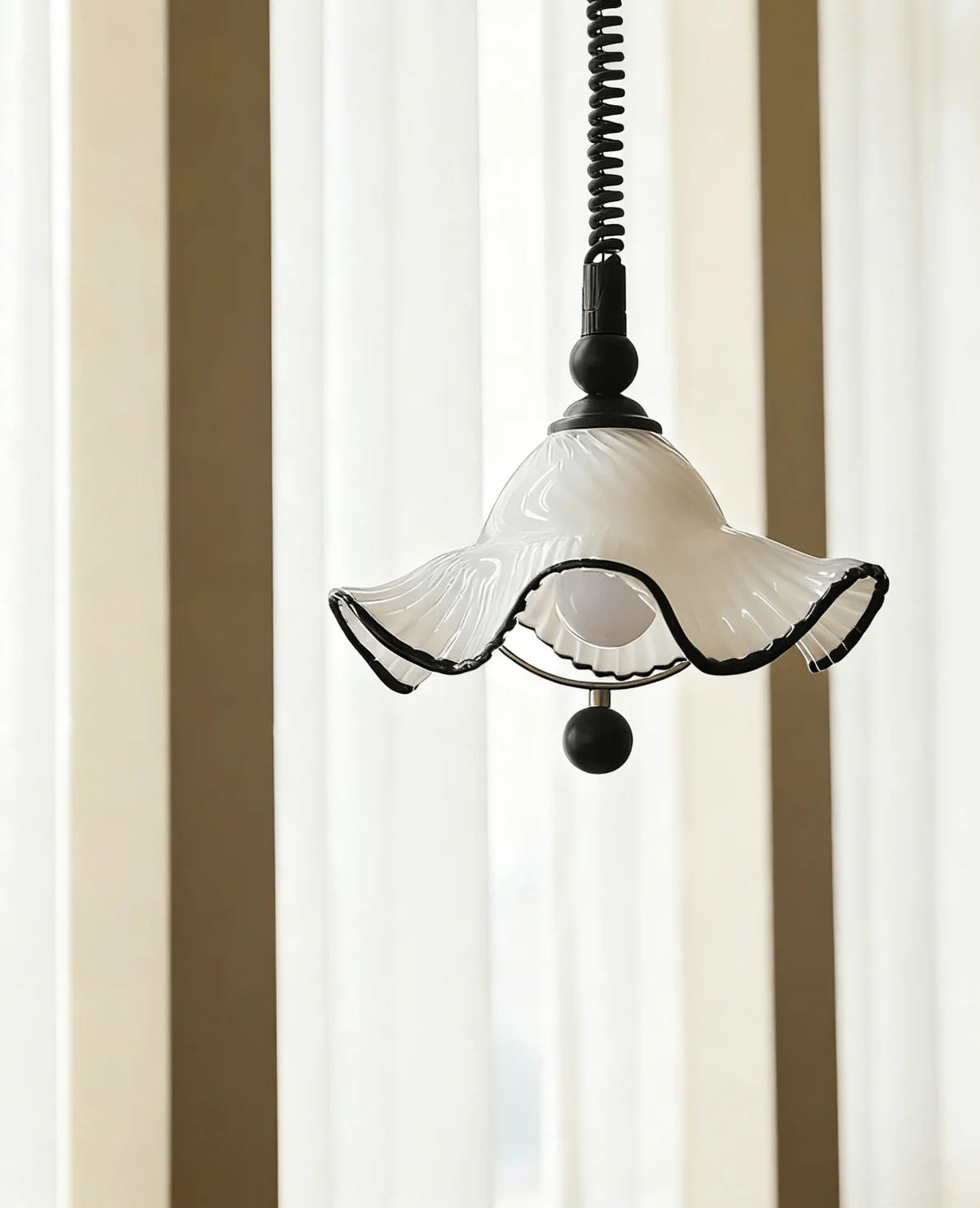 Ruffled Shade Pendant Lamp - Image 10