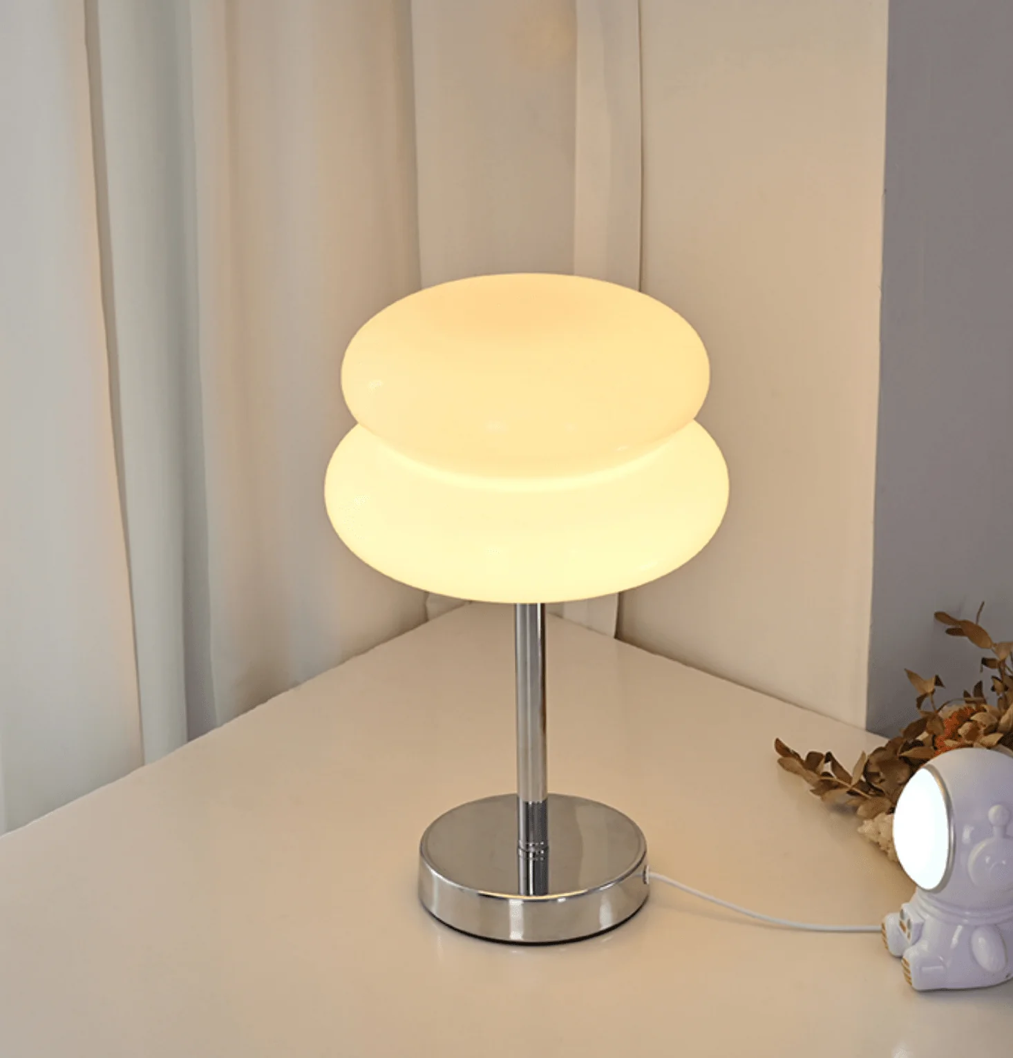 Saturn Glide Glass Table Lamp - Image 10