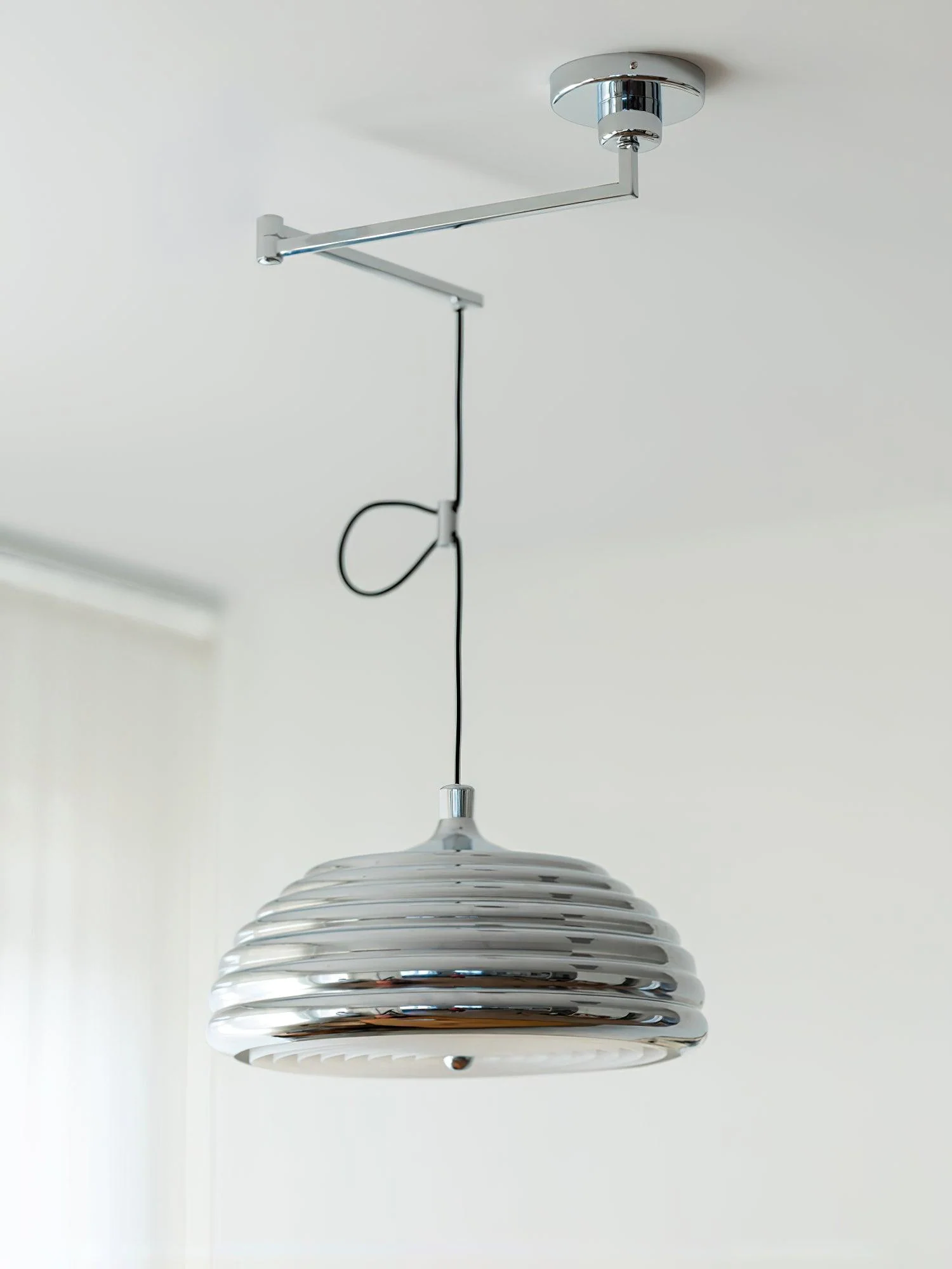 Saturno Chrome Pendant Lamp - Image 15