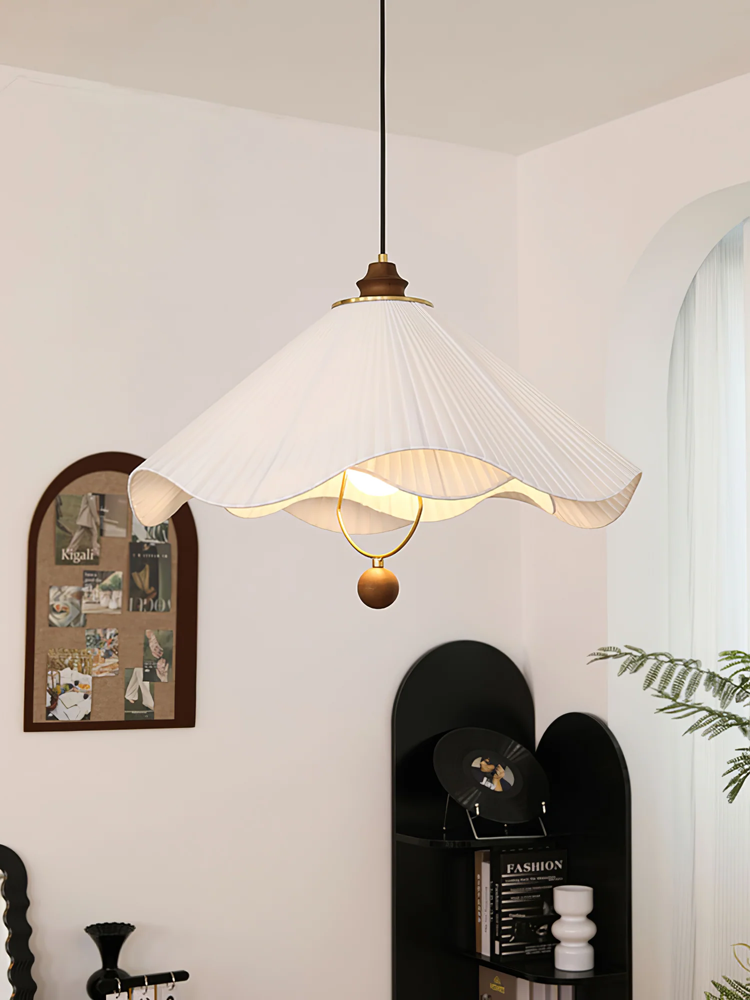 Scallop Edge Pendant Light - Image 10
