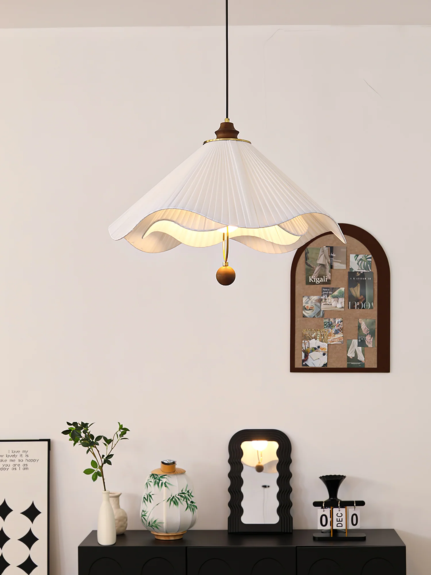Scallop Edge Pendant Light - Image 9