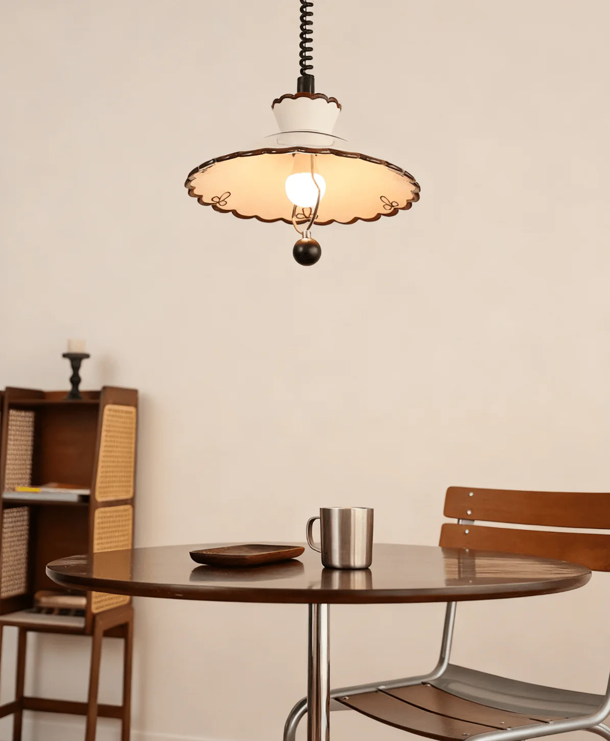 Scalloped Edge Pendant Lamp - Image 4