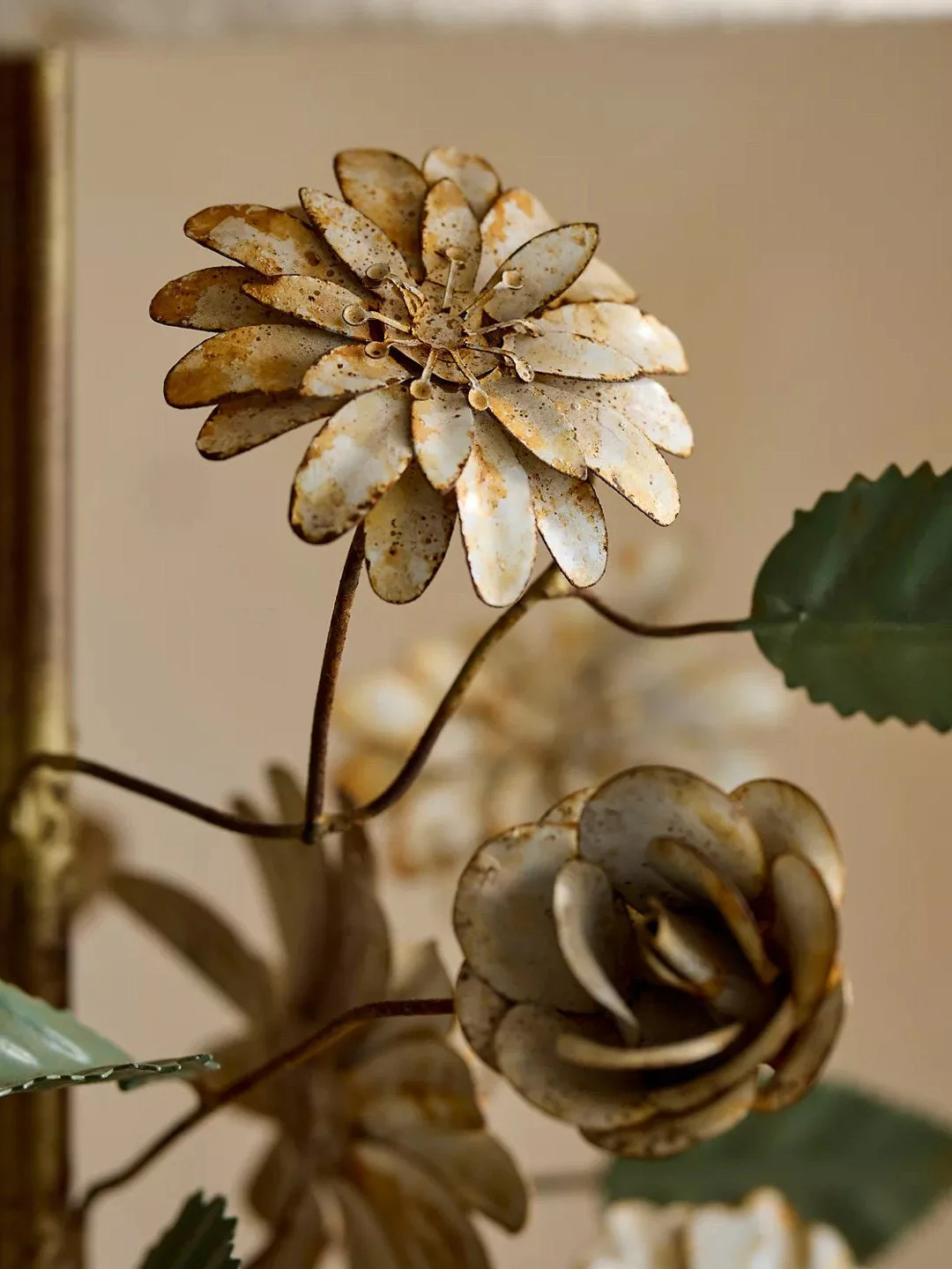 Sculpted Metal Floral Table Lamp - Image 10