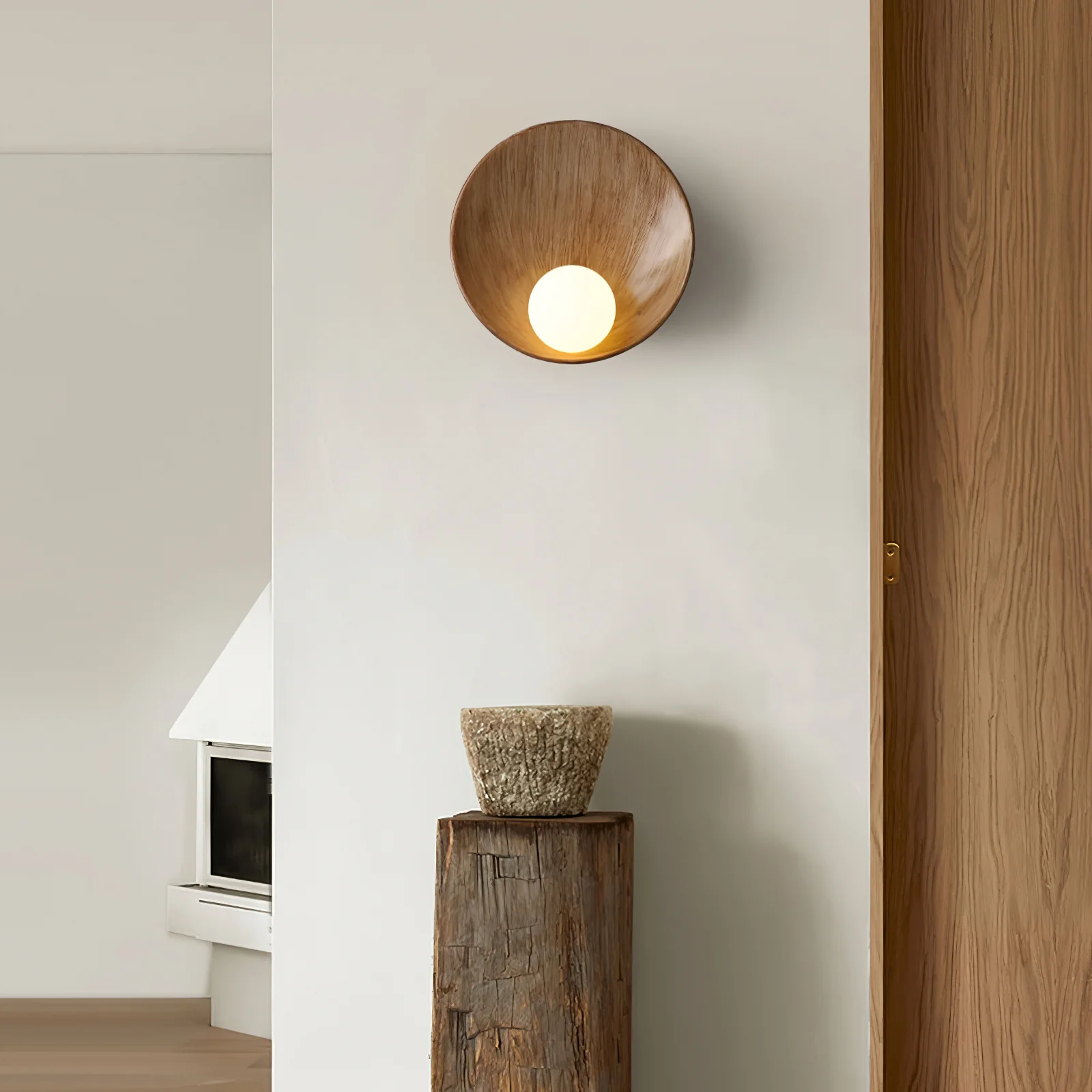 Seashell Resin Wall Lamp - Image 2