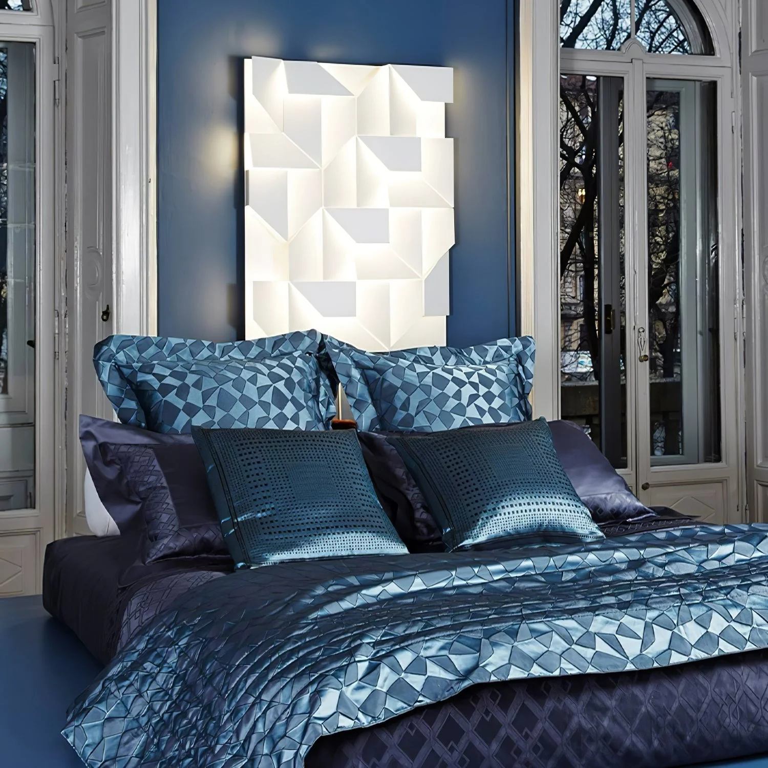Shadows Rechargeable Grand Sconce - Image 137