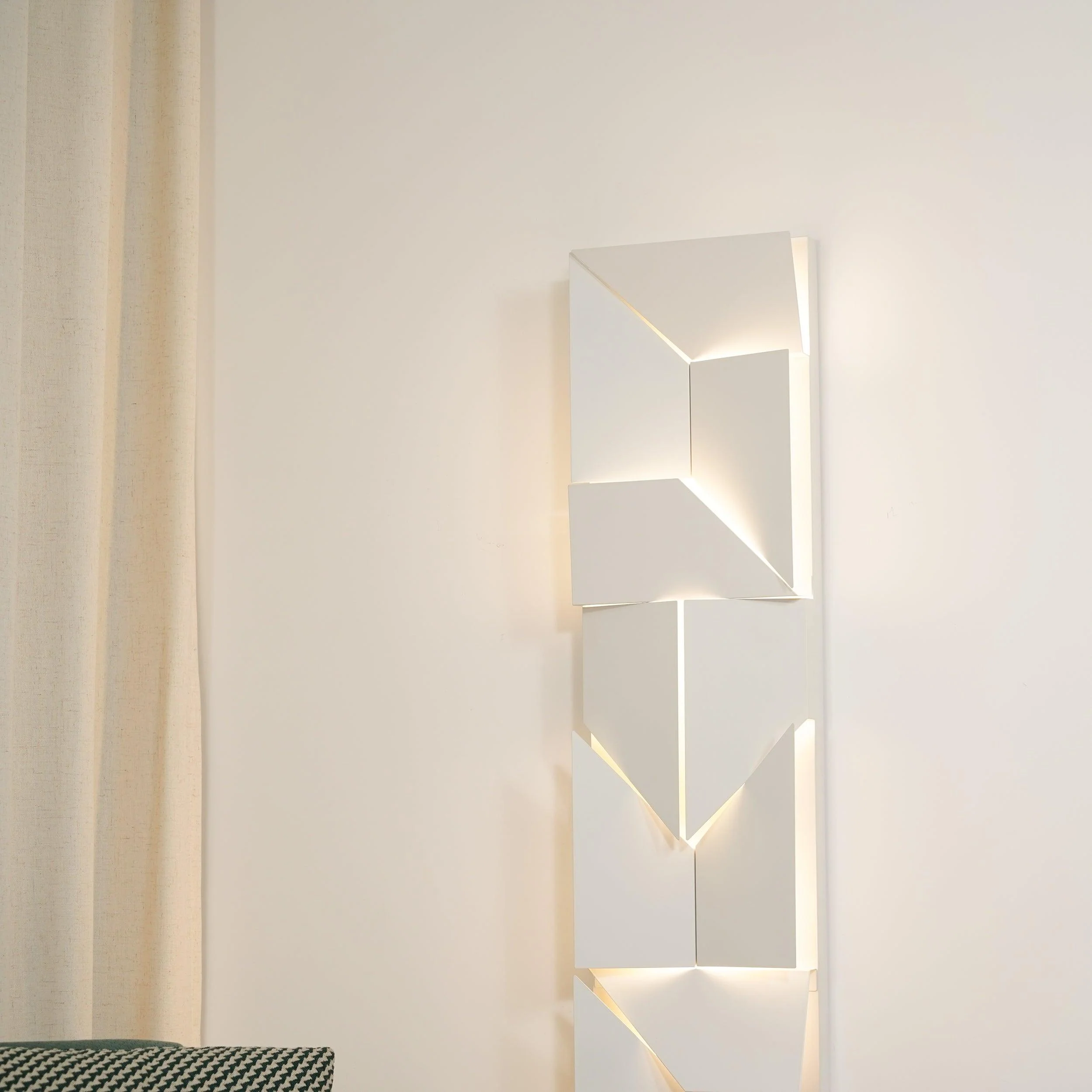 Shadows Rechargeable Grand Sconce - Image 76