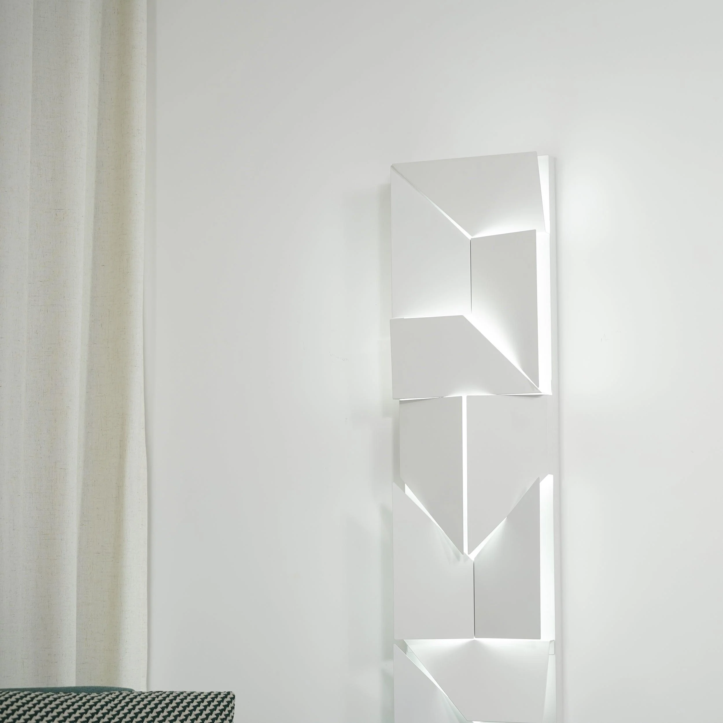 Shadows Rechargeable Grand Sconce - Image 77
