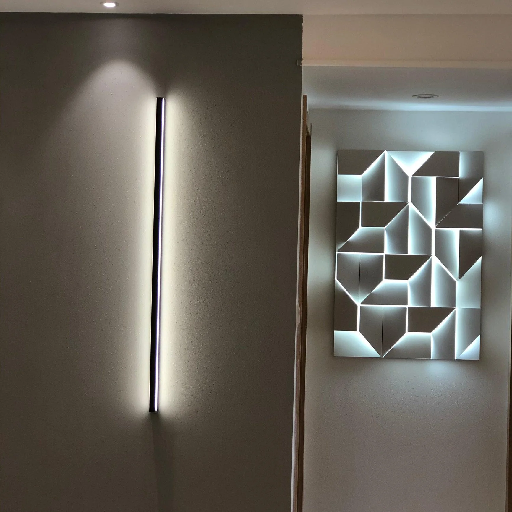 Shadows Grand Sconce - Image 45