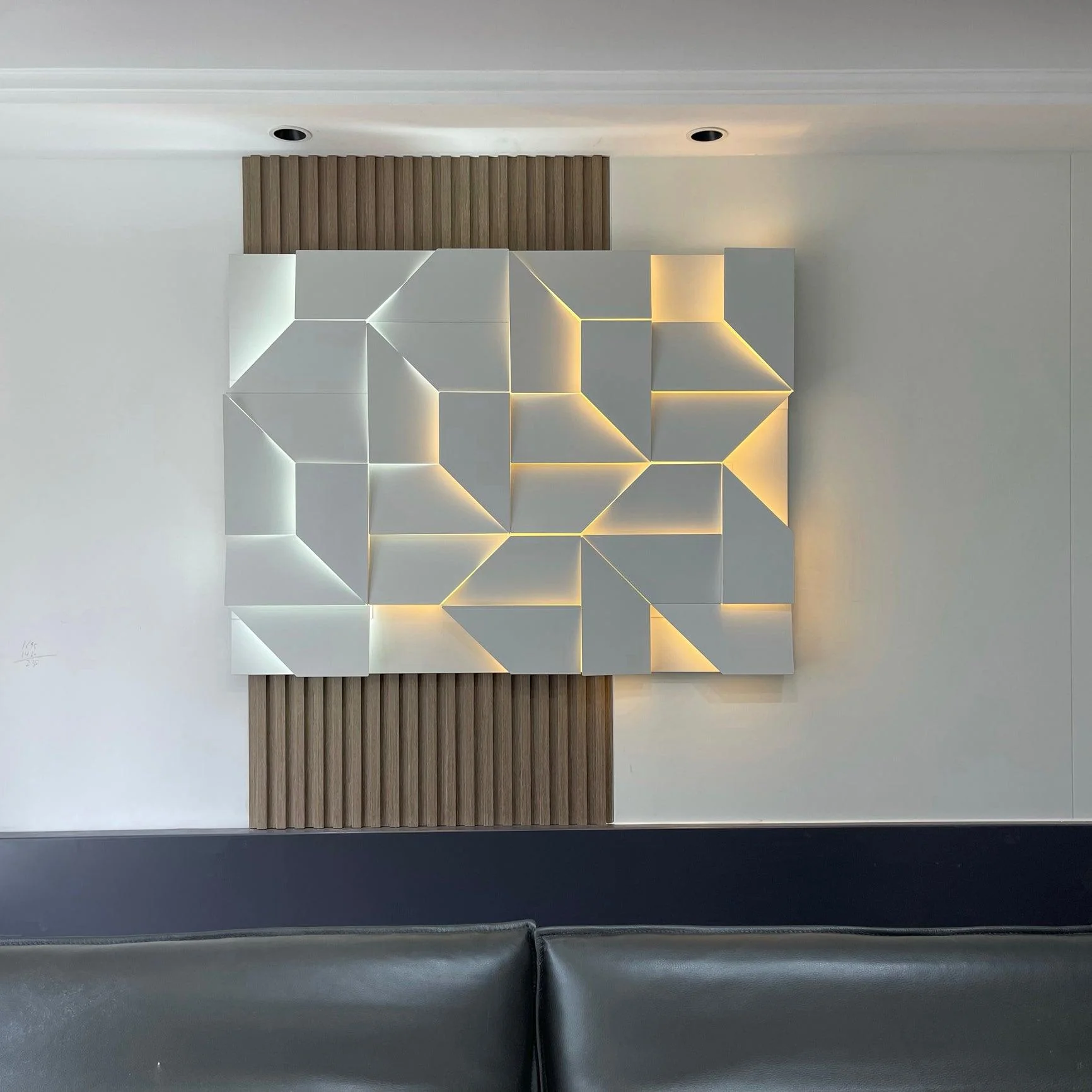 Shadows Grand Sconce - Image 54