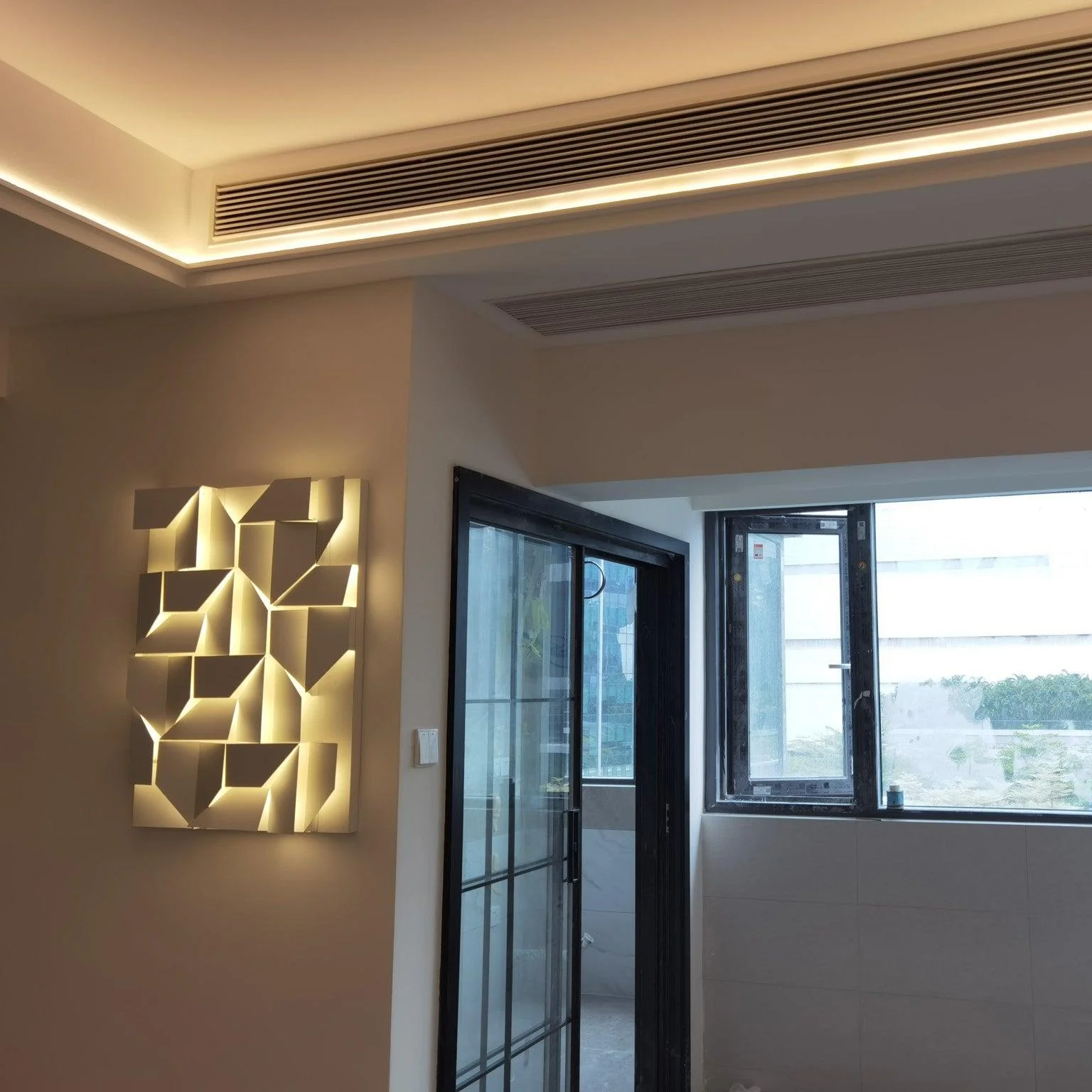 Shadows Grand Sconce - Image 61