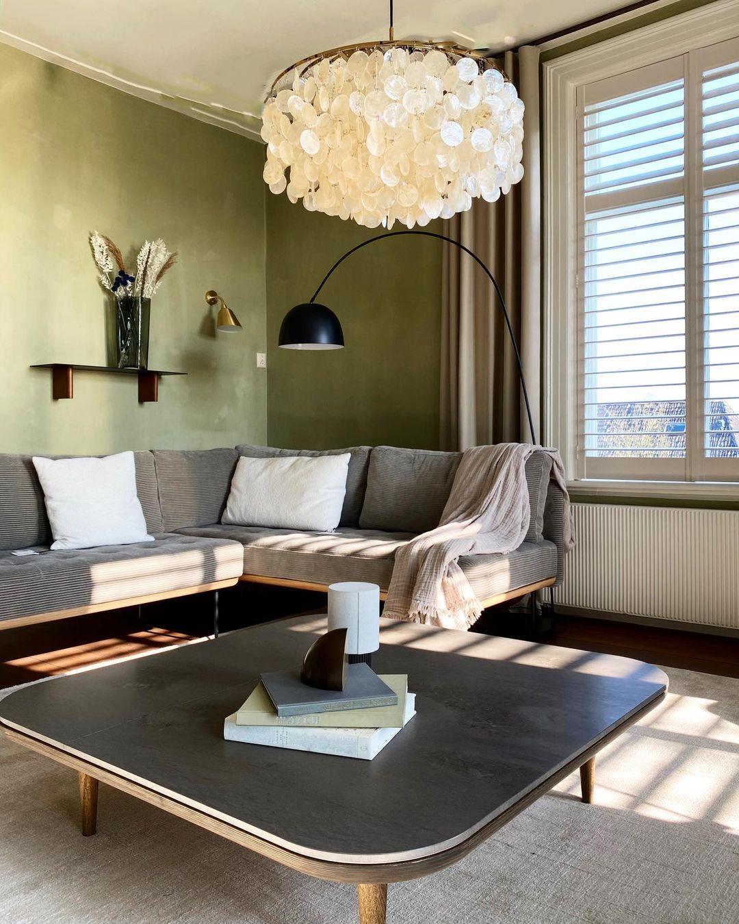 Round Shell Chandelier - Image 40