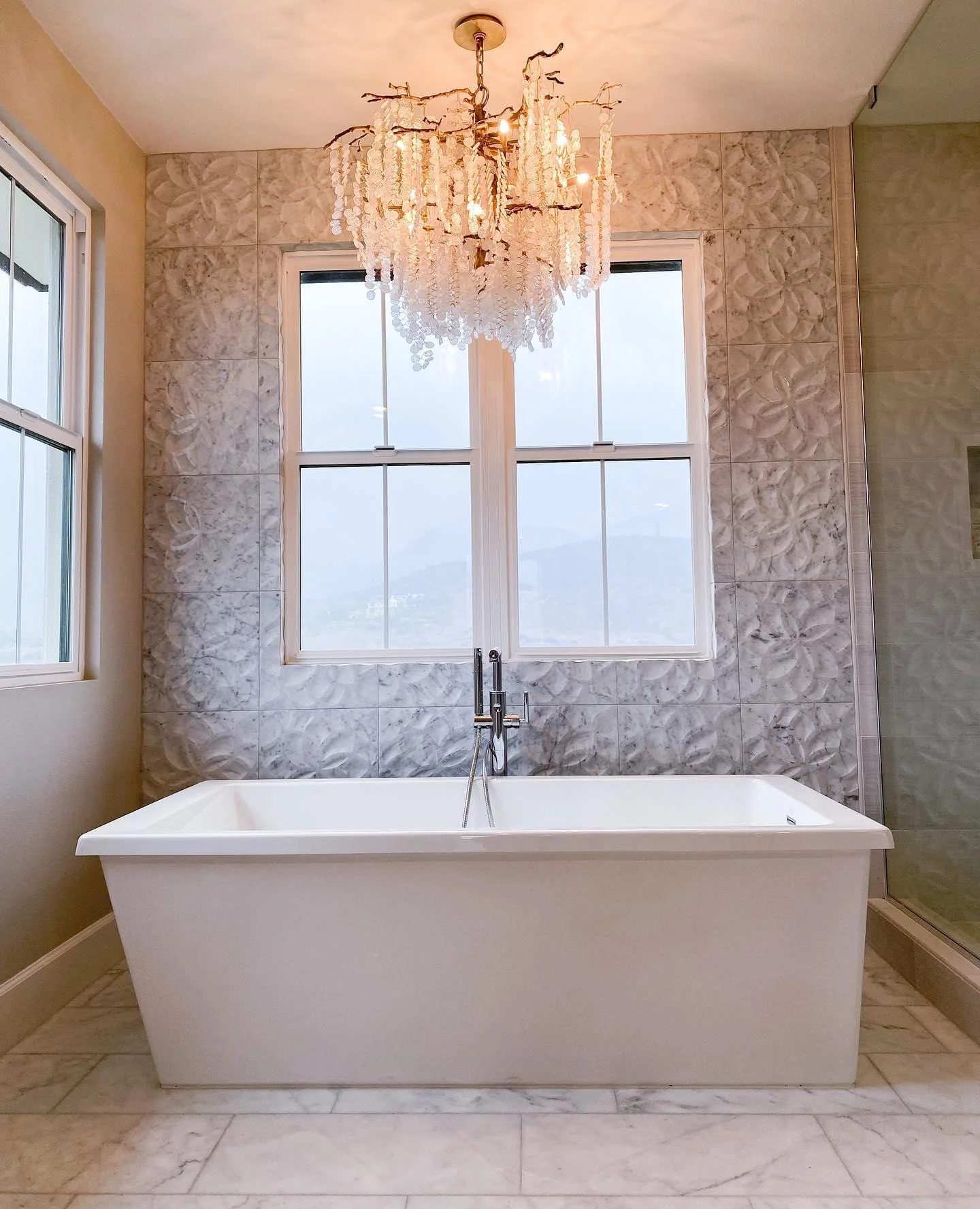 Shiro Noda Crystal Chandelier - Image 42