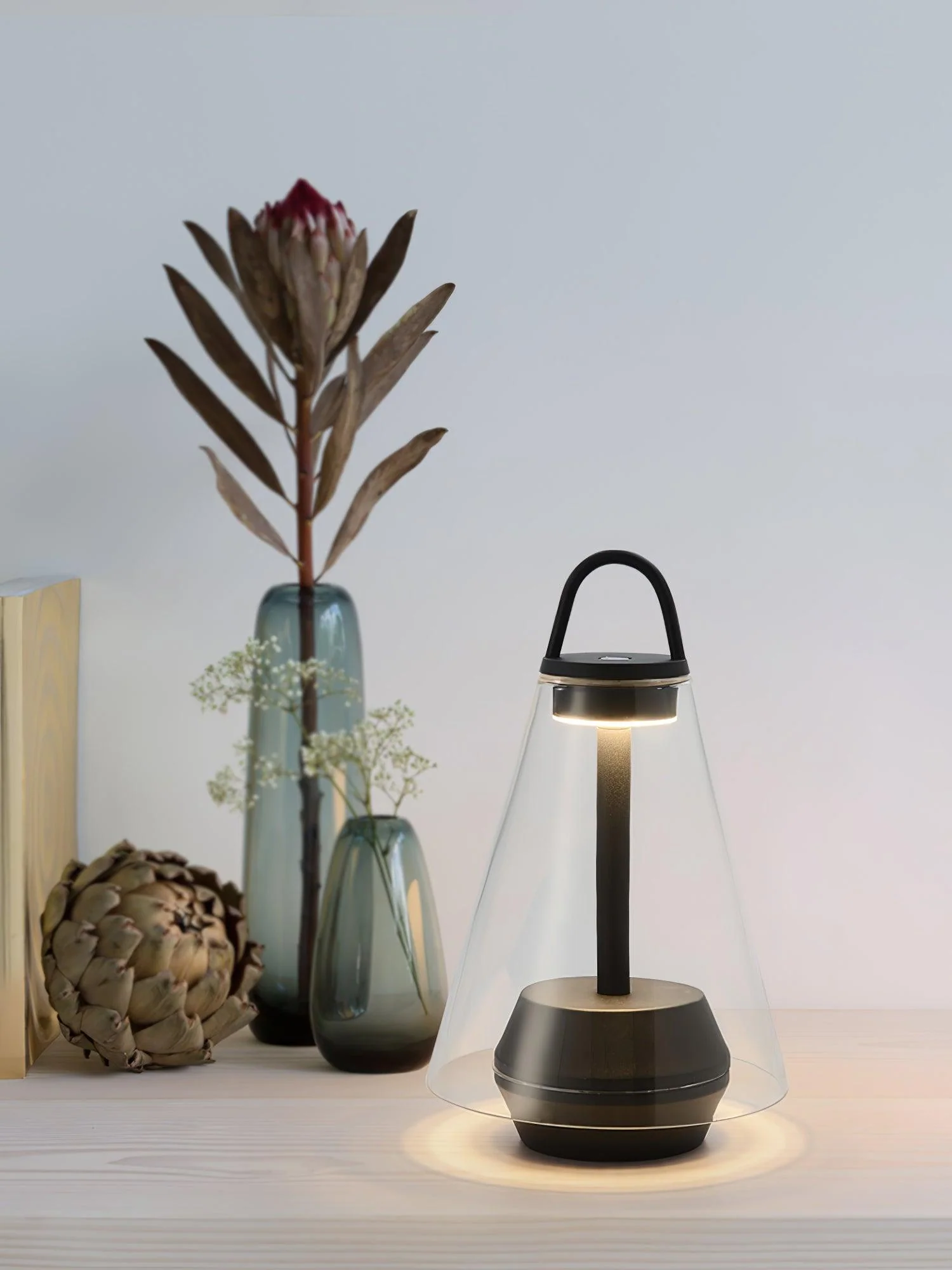 Shuttle Built-in Battery Table Lamp - Image 5