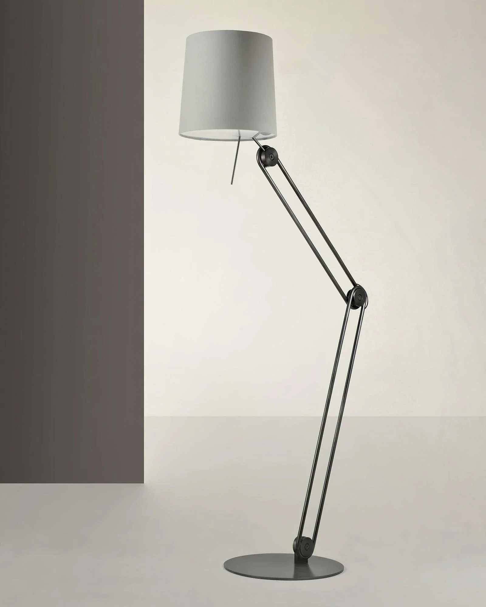 Sibaca Floor Lamp - Image 10