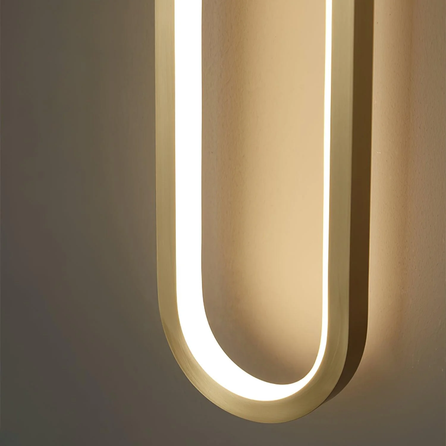 Simple Elliptical Wall Sconce - Image 14