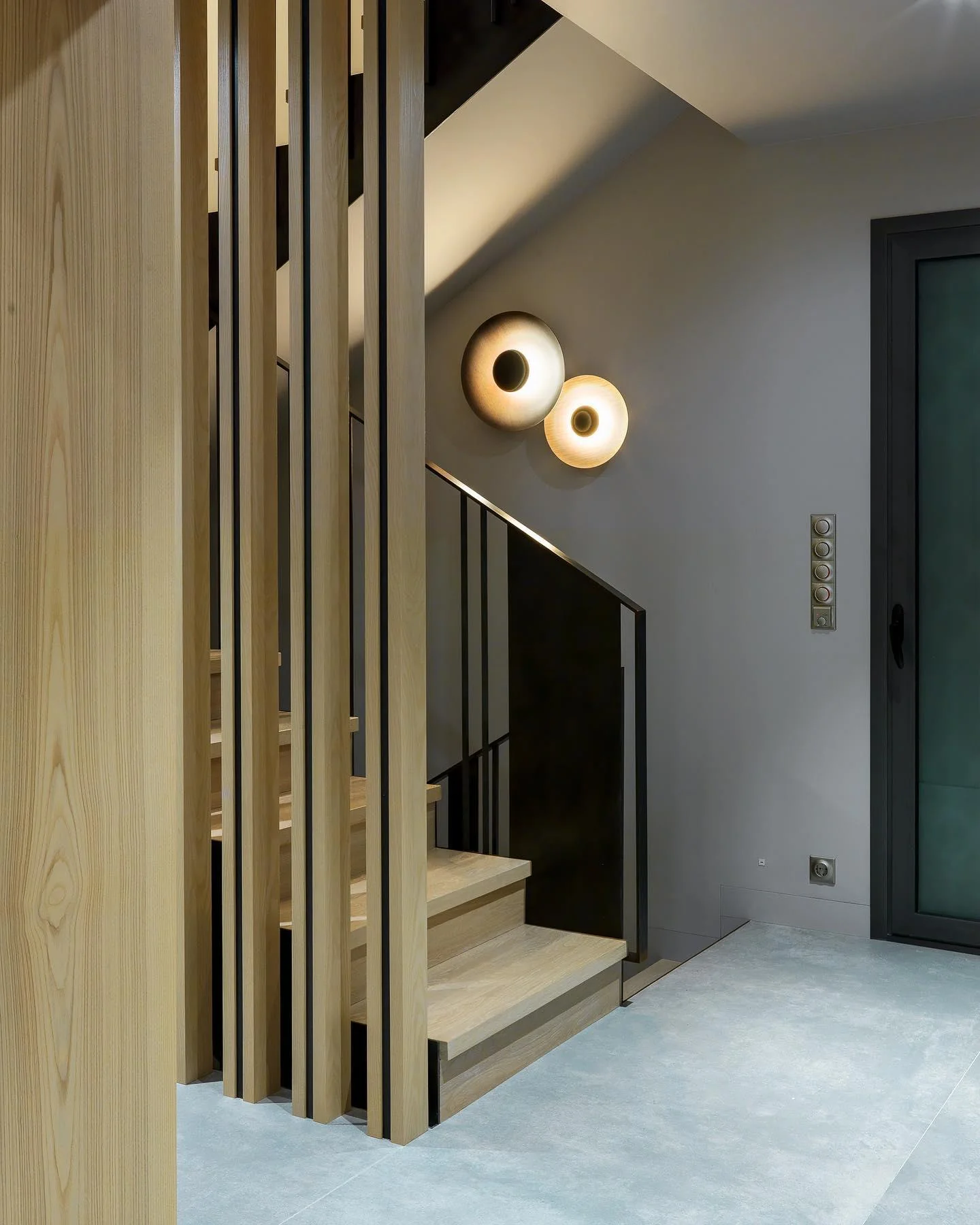 Simplicity Glow Wall Light - Image 42