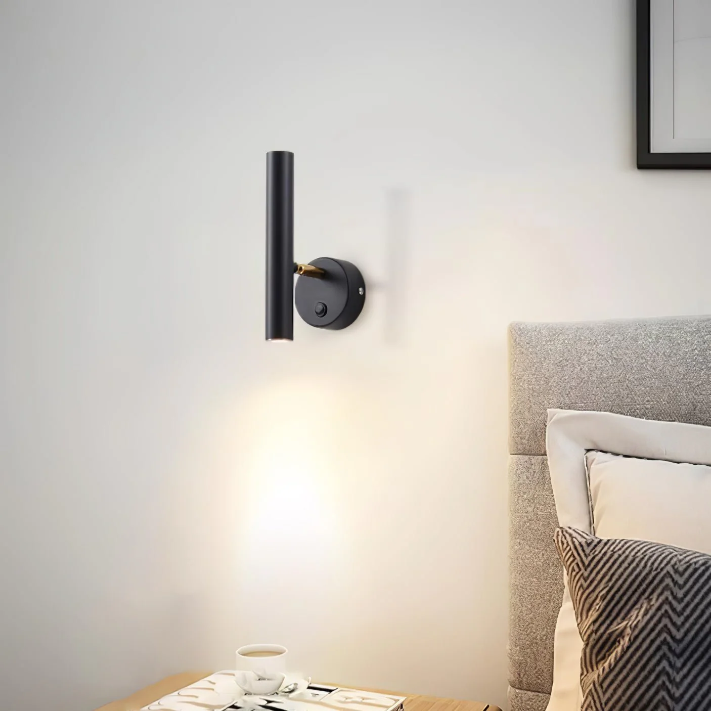 Slender Adjustable Wall Lamp - Image 3