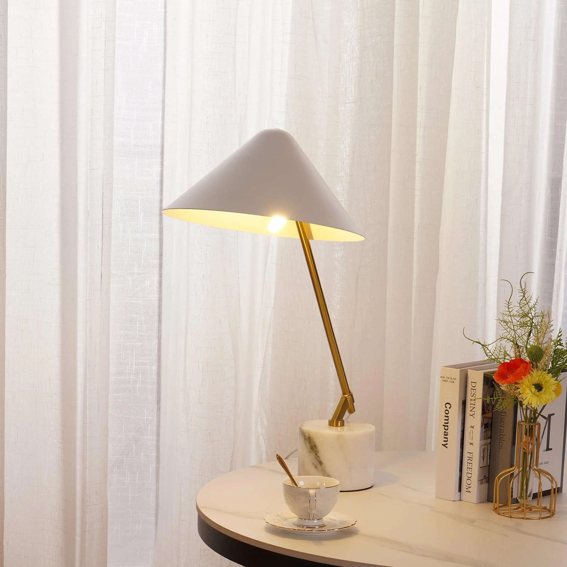 Small Hat Table Lamp - Image 15