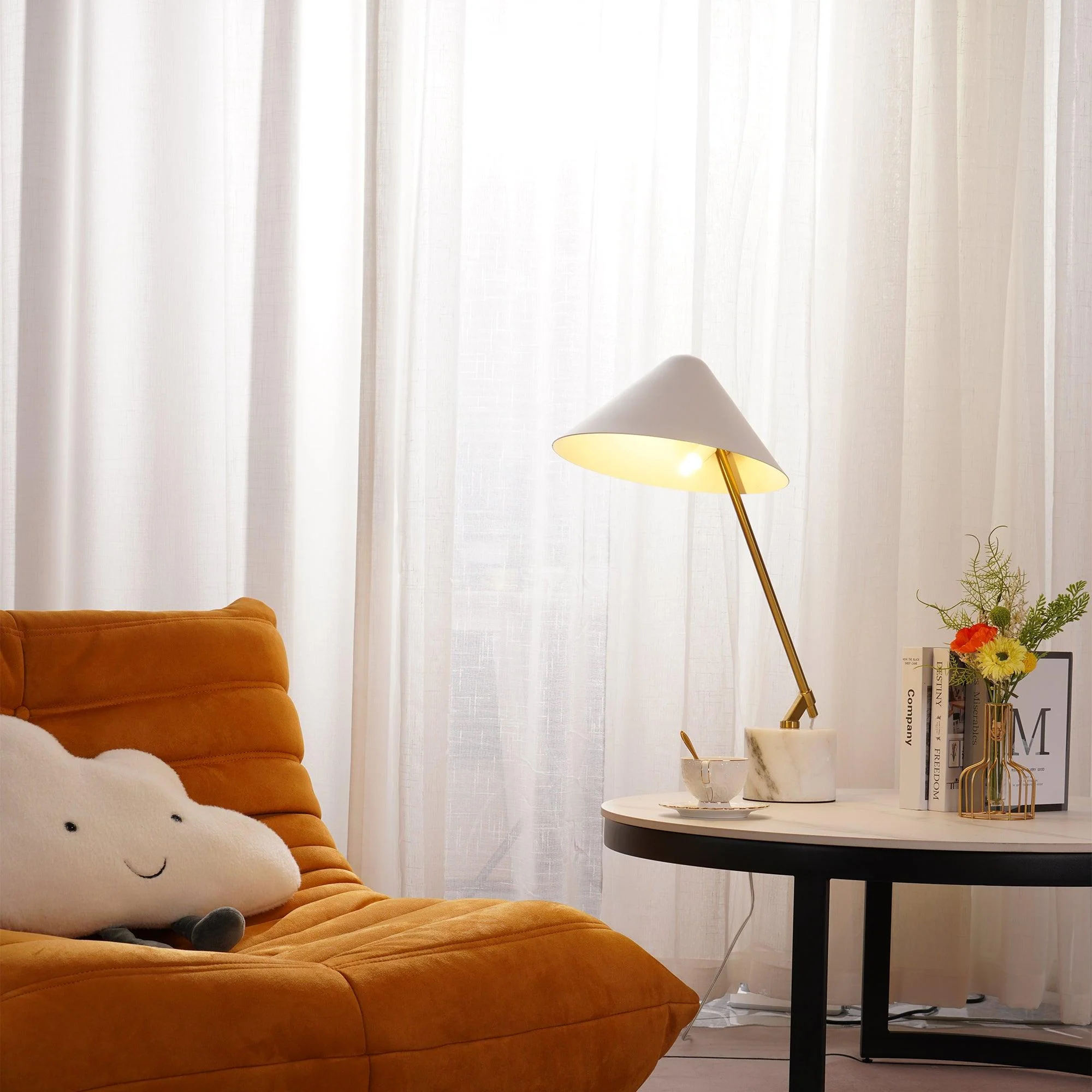 Small Hat Table Lamp - Image 17