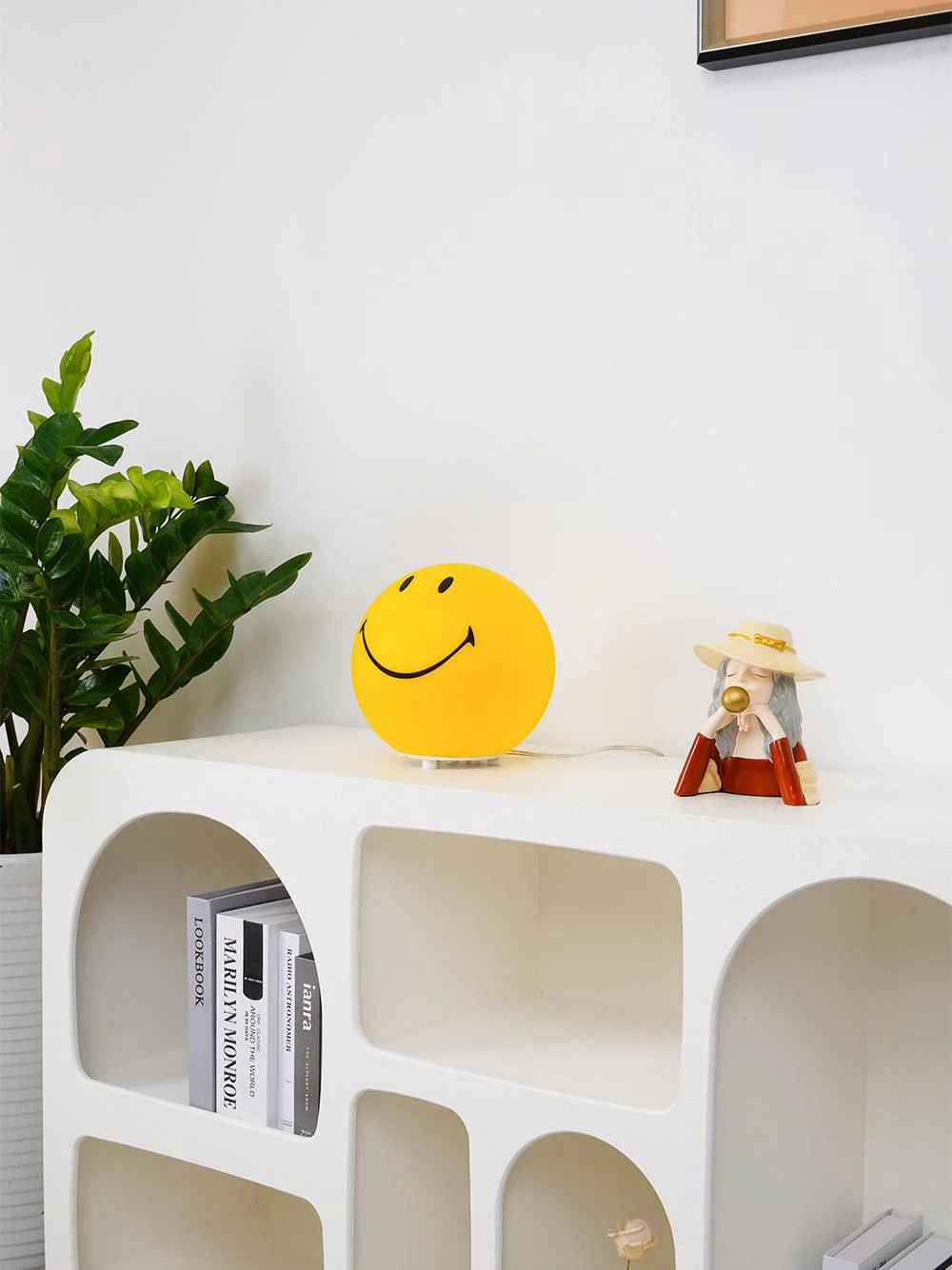 Smiling Rechargeable Table Lamp - Image 24