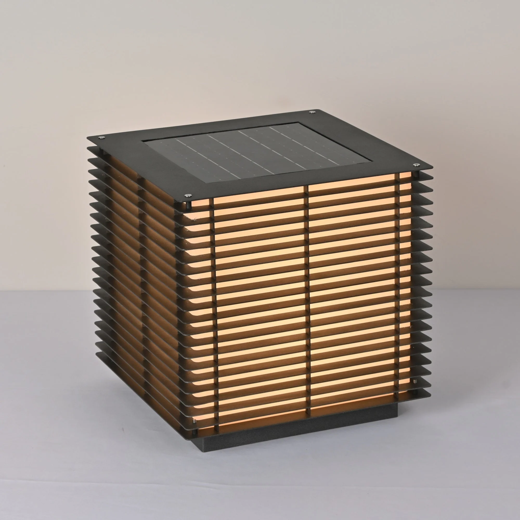 Solar Grid Outdoor Light - Image 10
