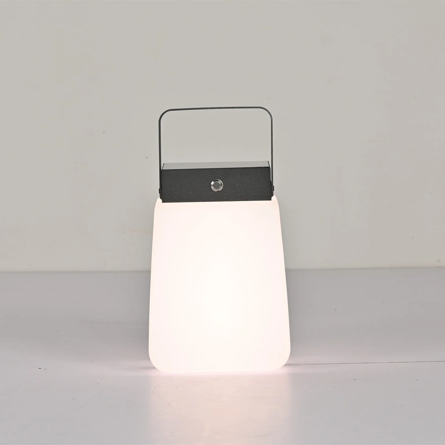 Solara Edge Lantern Outdoor Lamp - Image 14