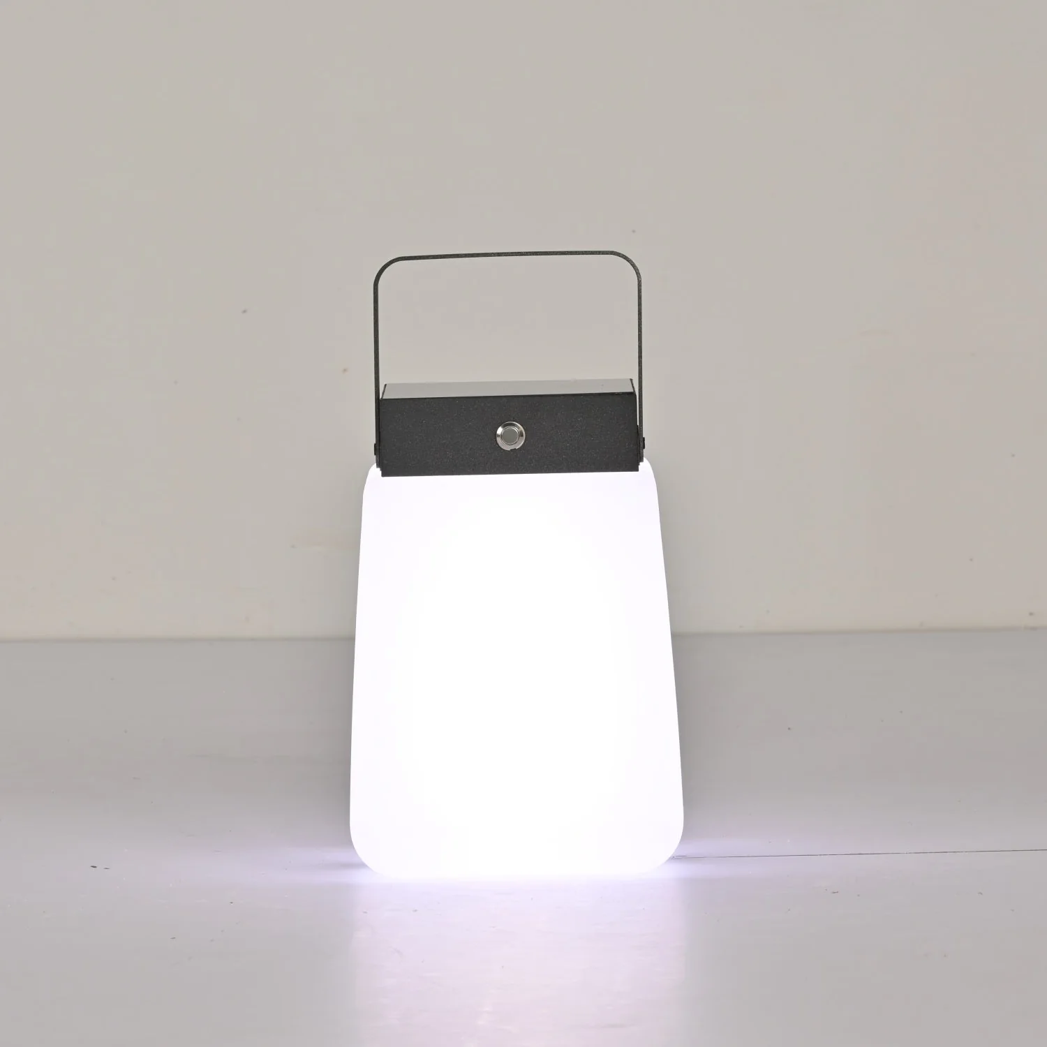 Solara Edge Lantern Outdoor Lamp - Image 3