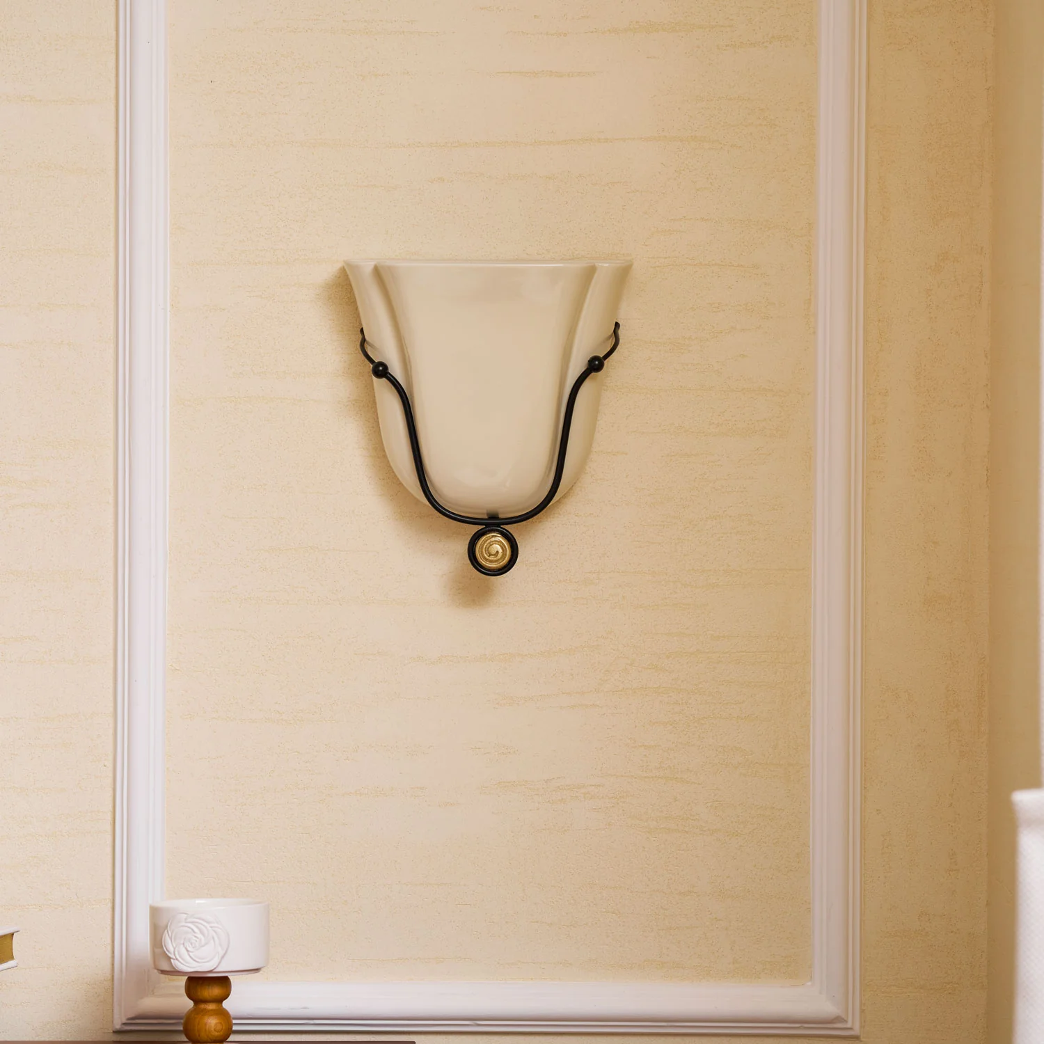 Solenne Shell Wall Sconce - Image 9