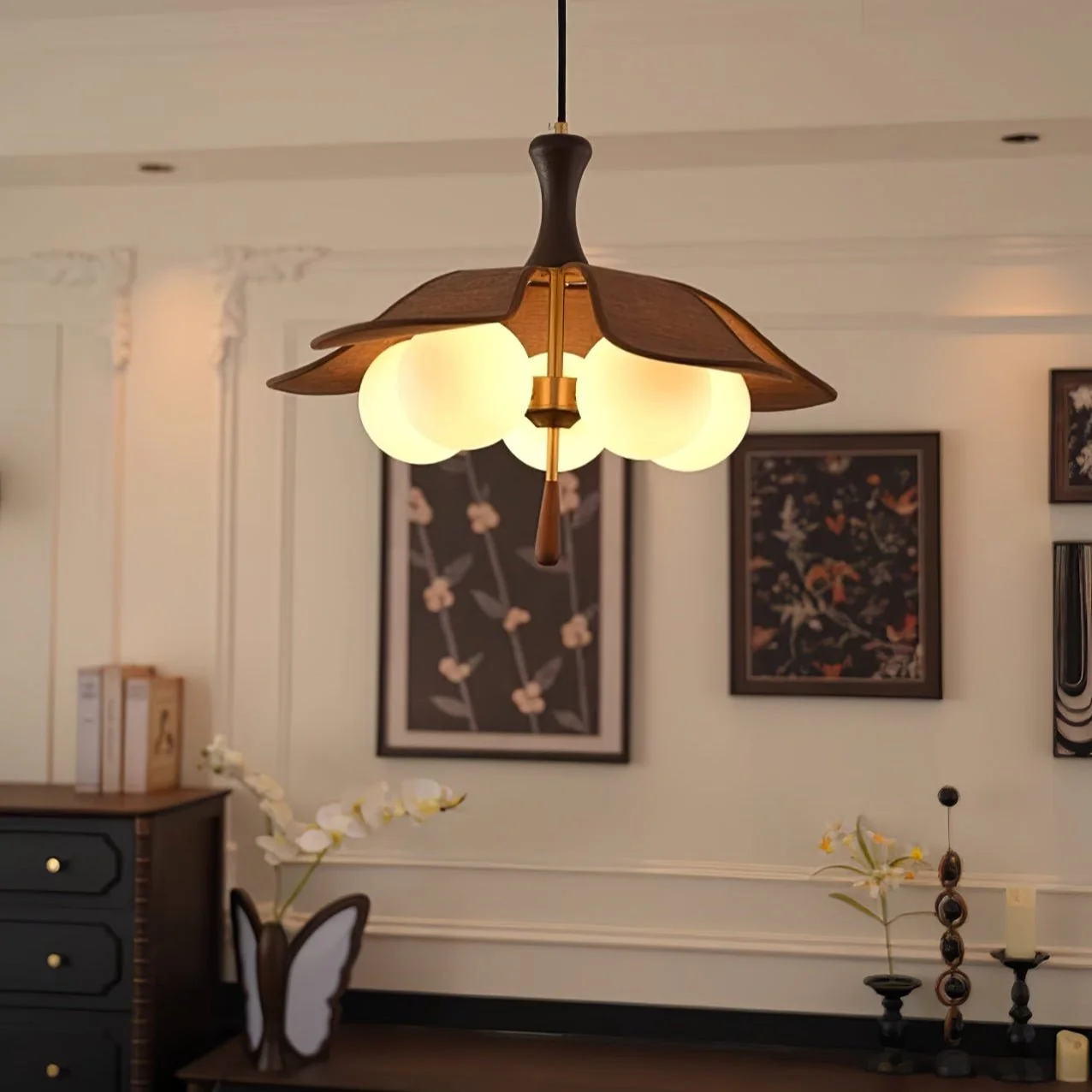 Solyntha Pendant Light - Image 3