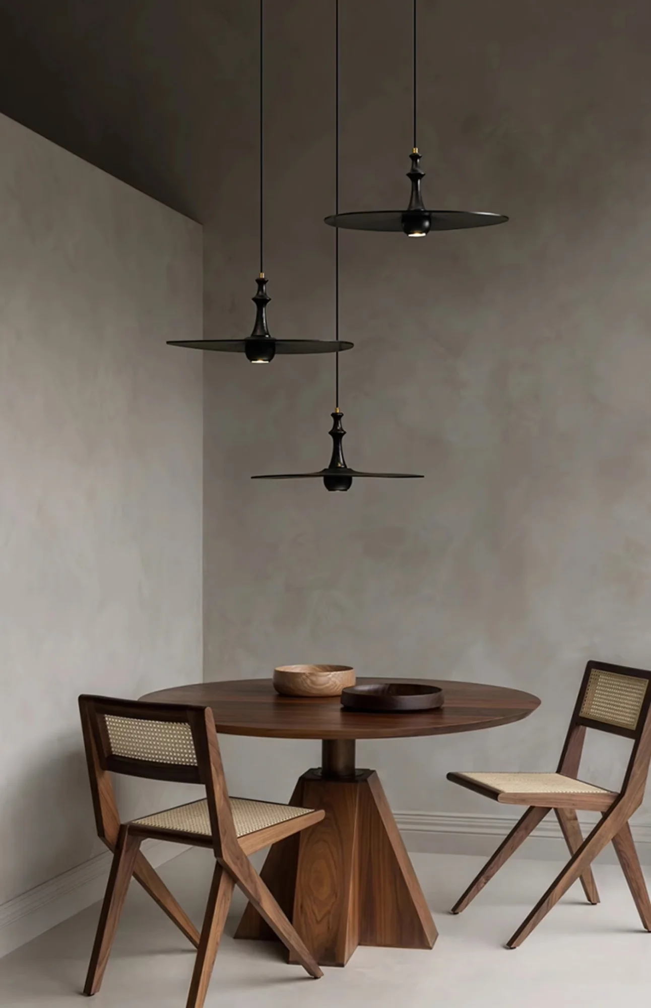 Spindle Disc Pendant Lamp - Image 17