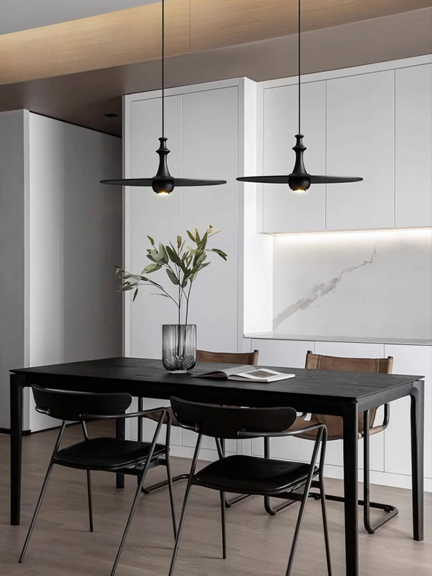 Spindle Disc Pendant Lamp - Image 18