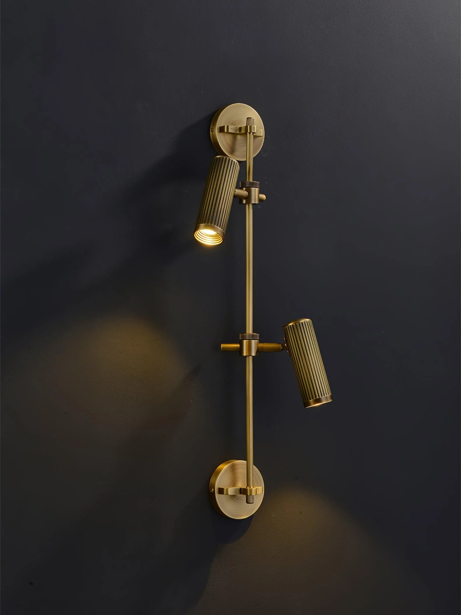 Spot Rail Wall Light - Image 39