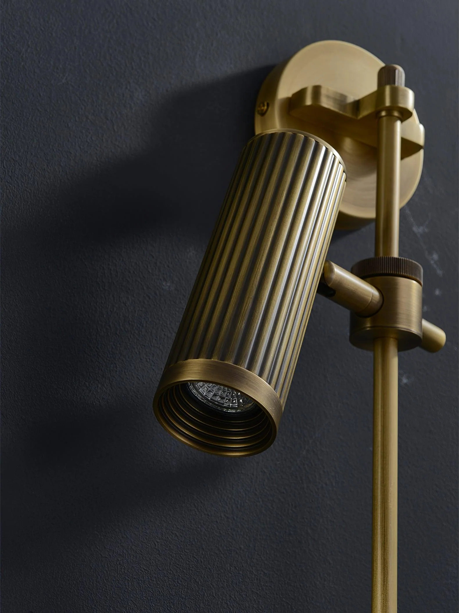 Spot Rail Wall Light - Image 40