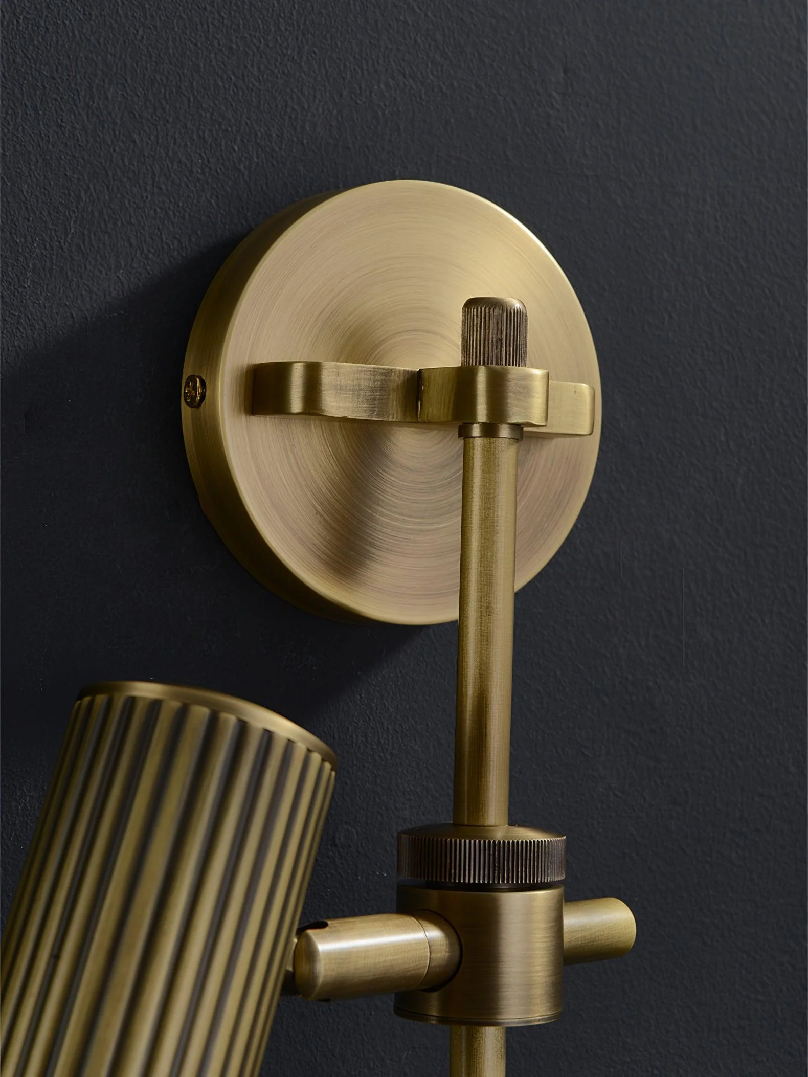 Spot Rail Wall Light - Image 42