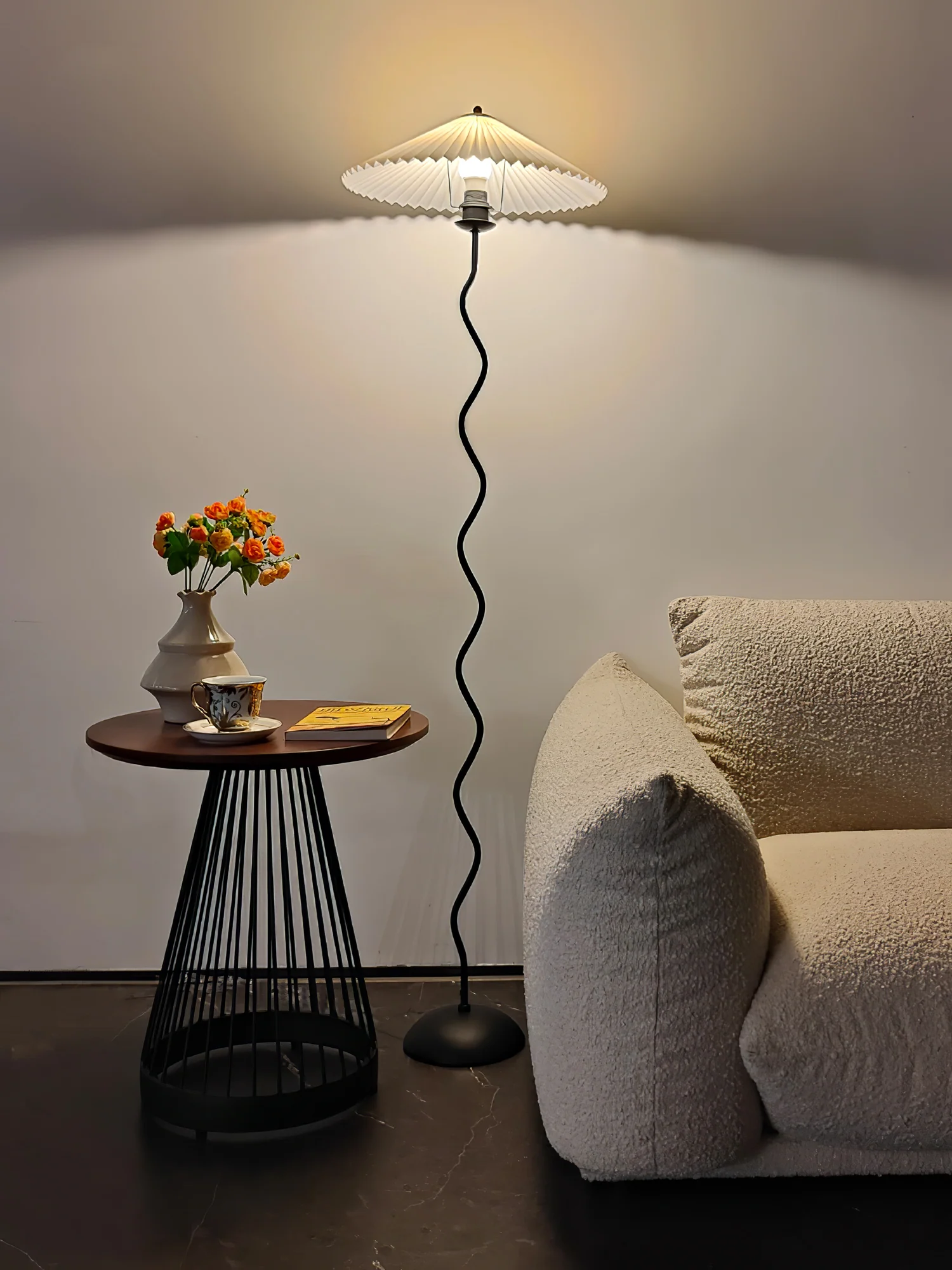 Squiggle Floor Lamp - Image 40
