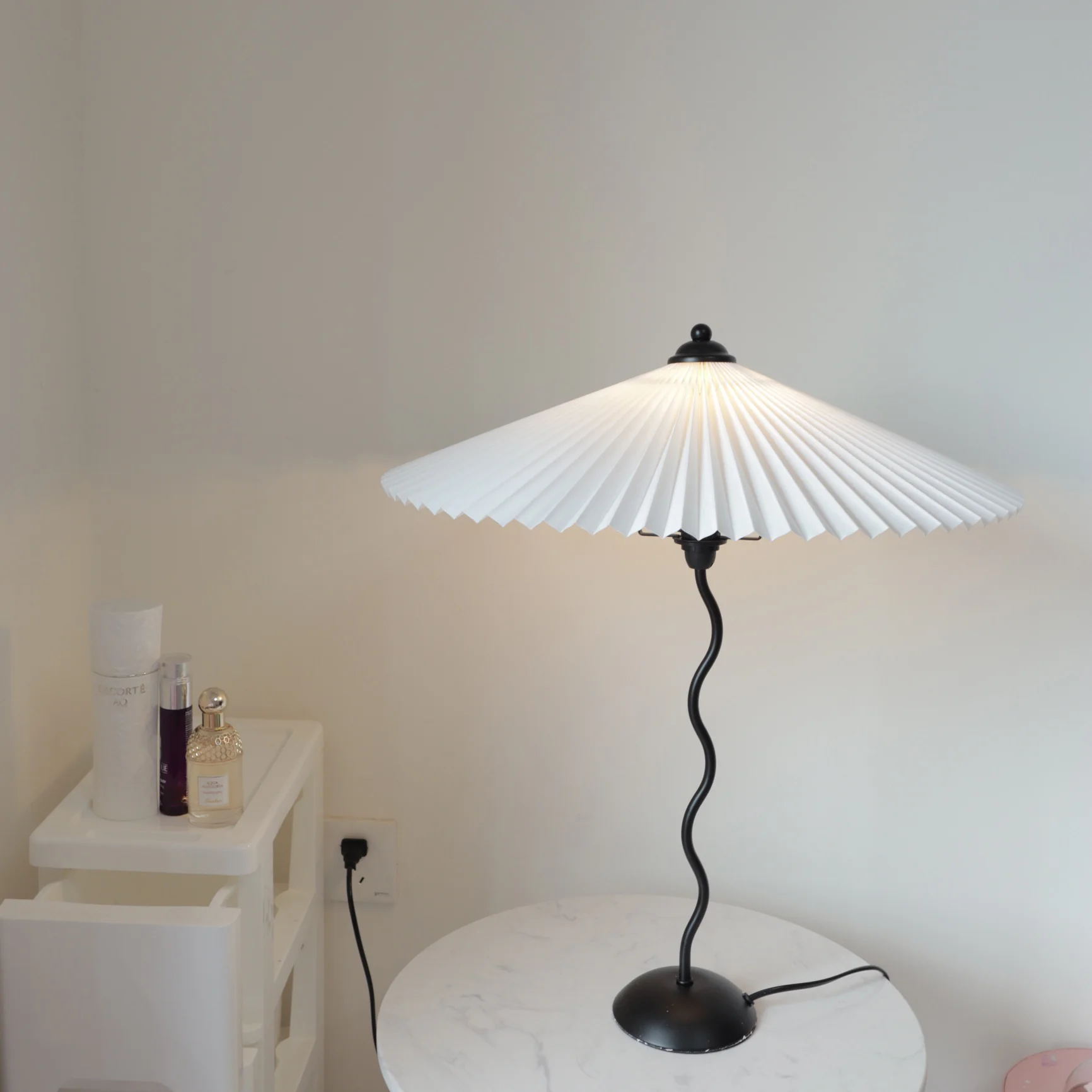 Squiggle Table Lamp - Image 9