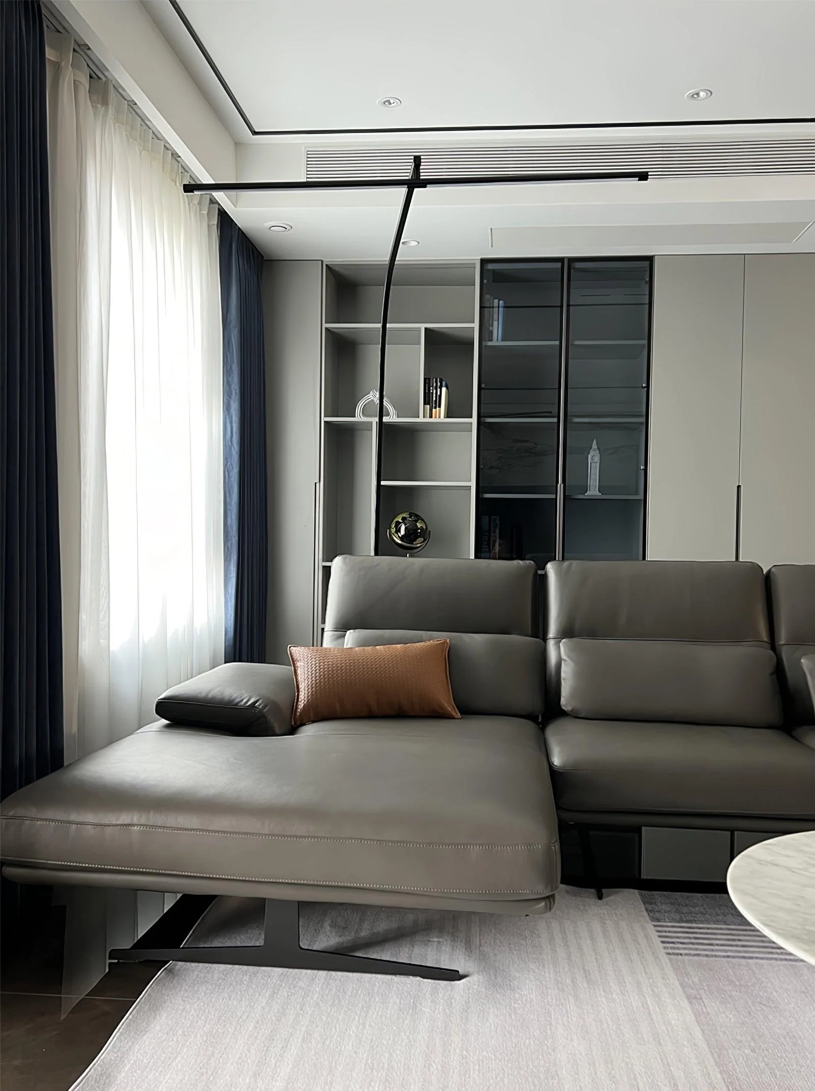 Stealth Floor Lamp - Image 9