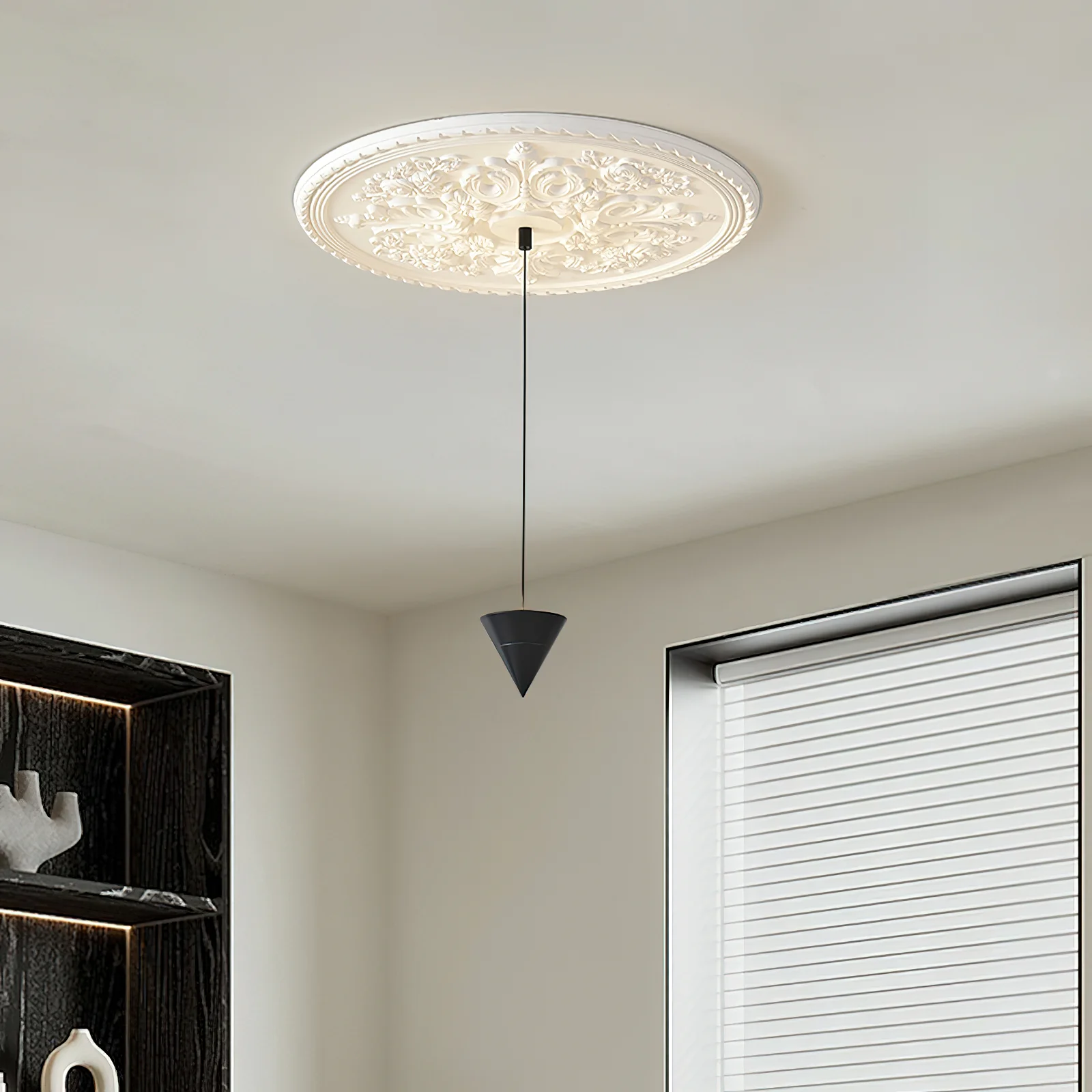 Stralunata Pendant Lamp - Image 37