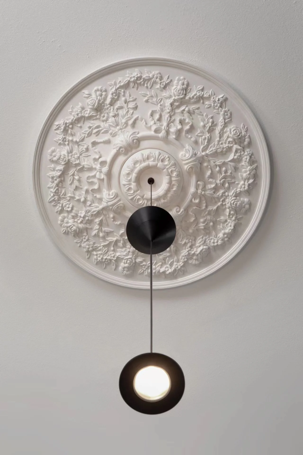 Stralunata Pendant Lamp - Image 38