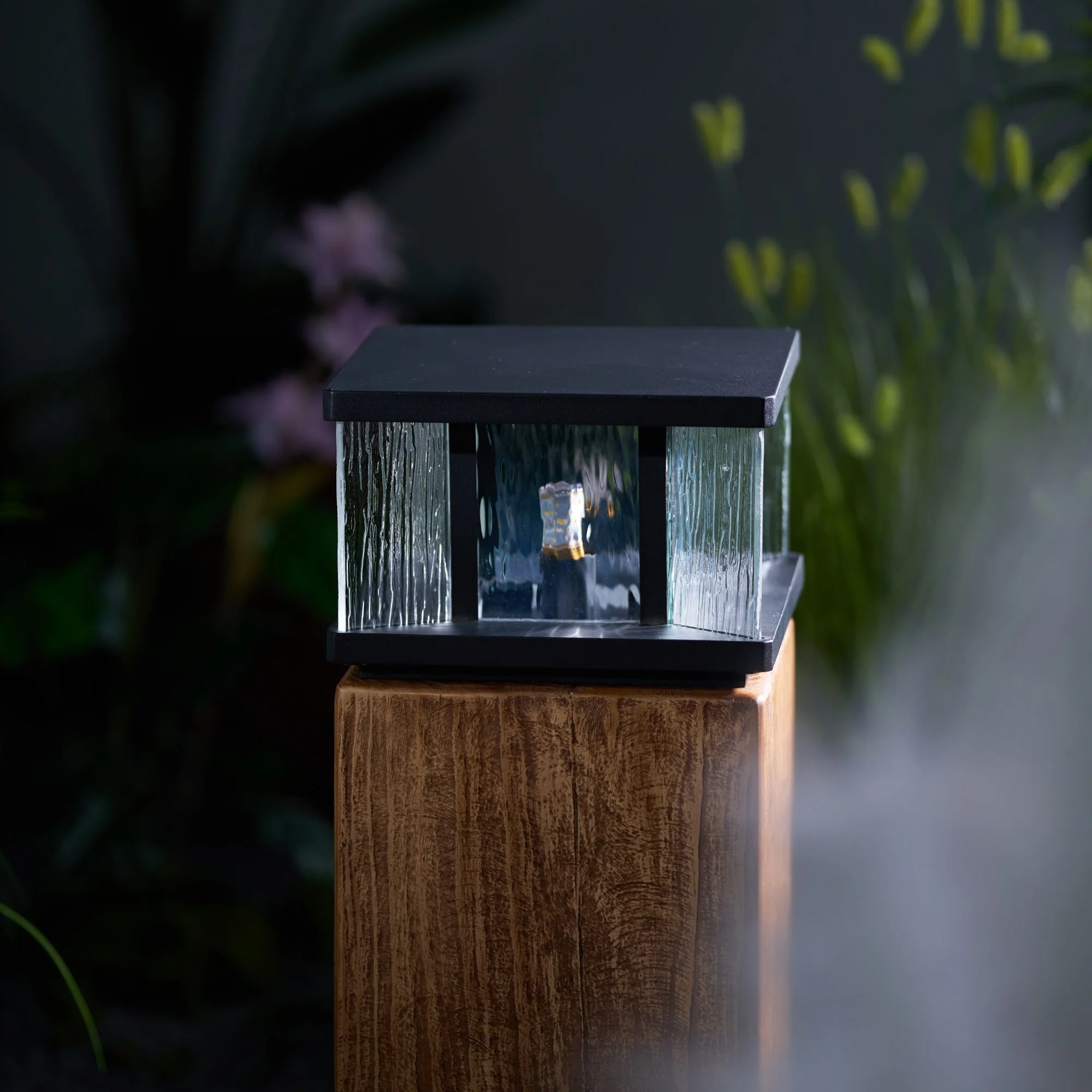 Stratos Square Outdoor Light - Image 19