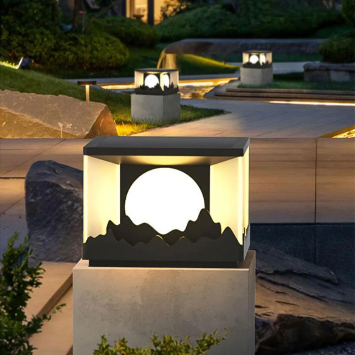 Sunrise Garden Outdoor Light - Image 2