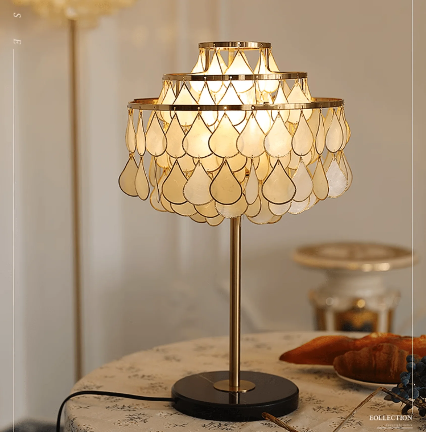 Teardrops Shell Table Lamp - Image 28