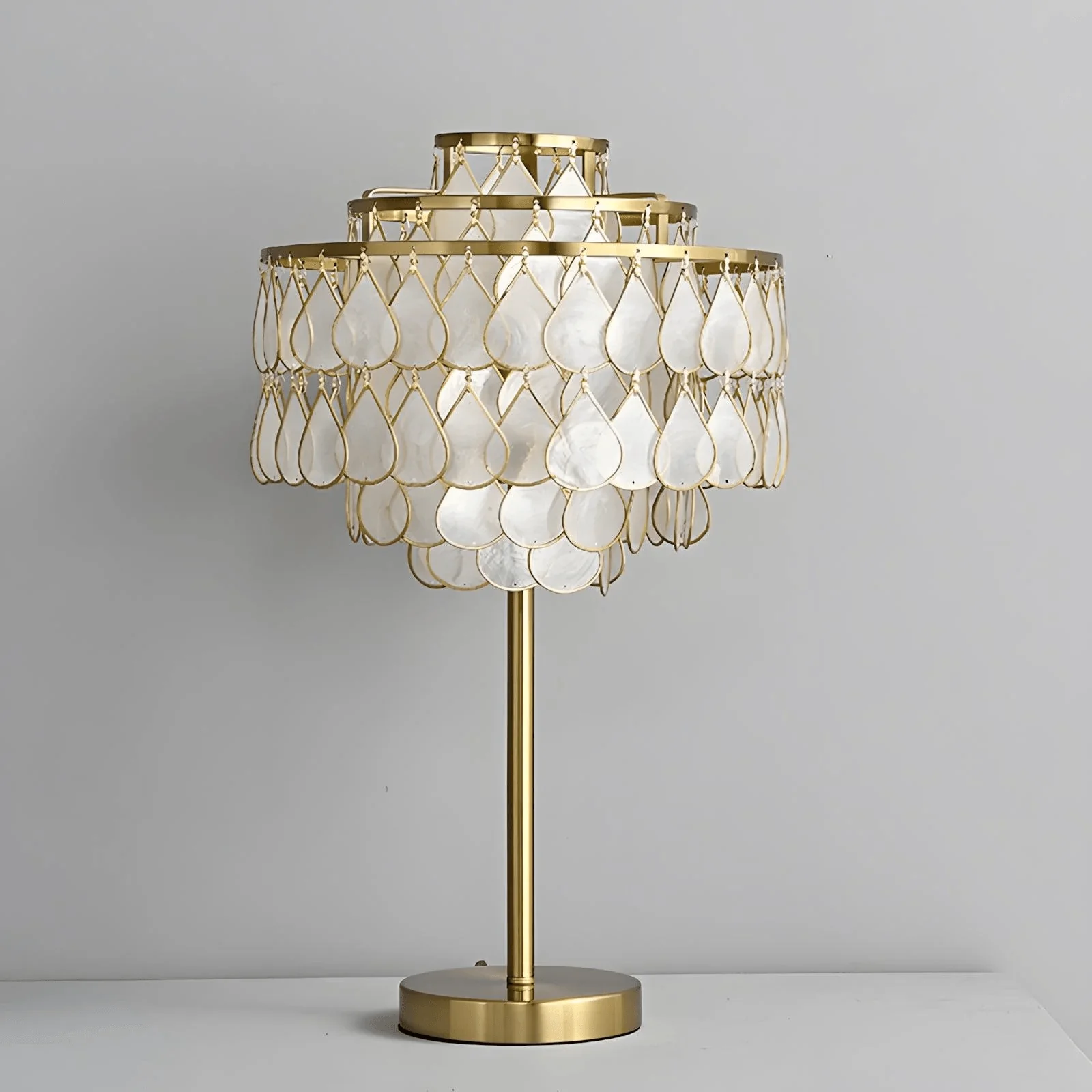 Teardrops Shell Table Lamp - Image 9